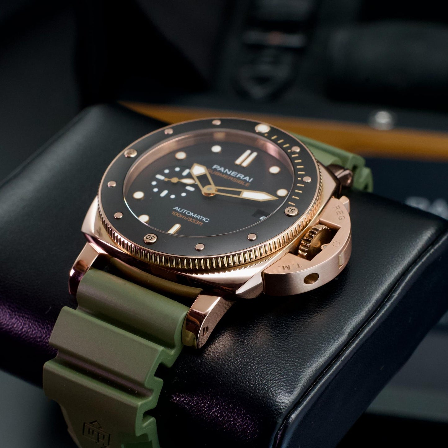 Panerai Submersible 1950 Goldtech 3 bottom right view