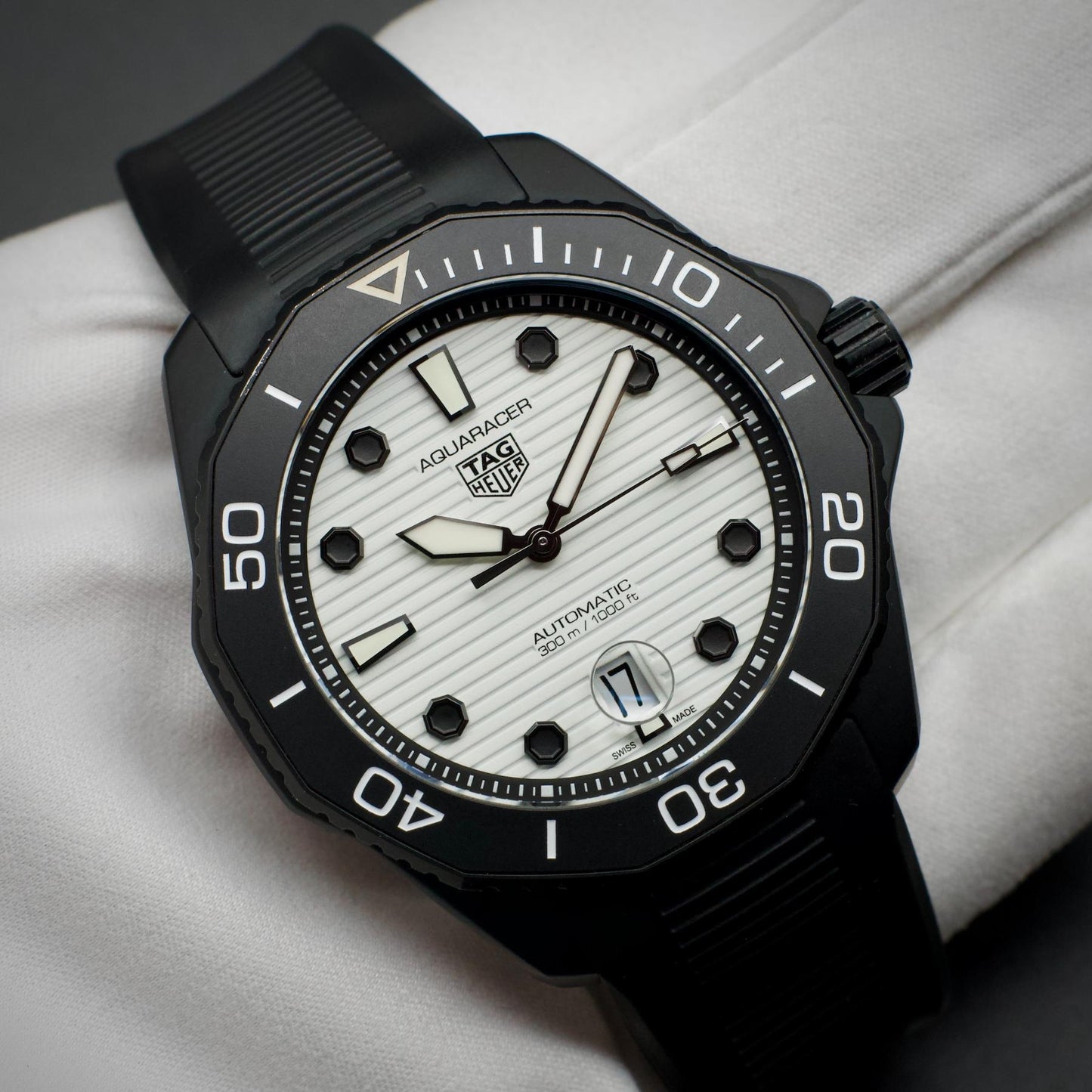 TAG Heuer Aquaracer WBP201D Nightdiver 43mm Black DLC White Dial 2022