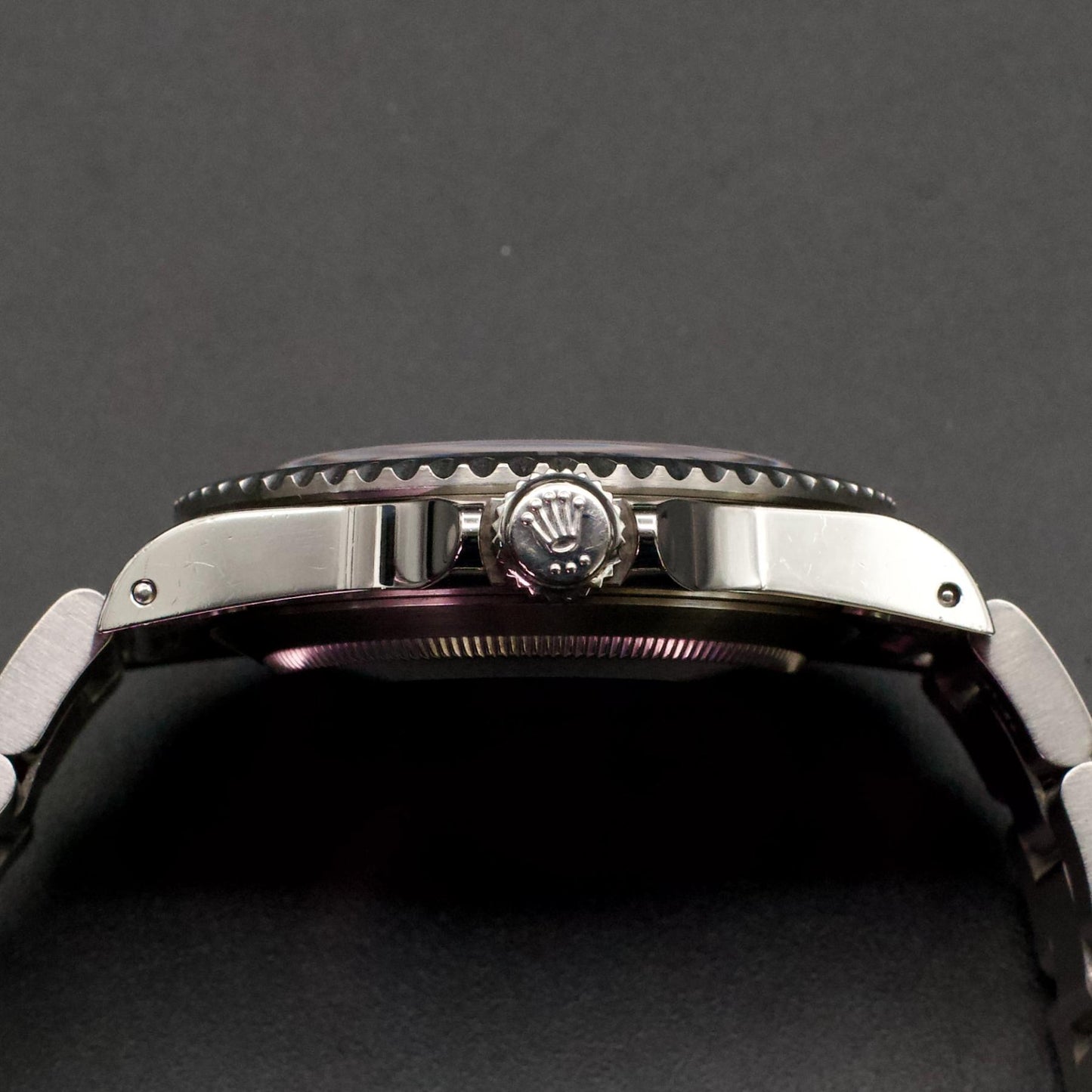 Rolex Submariner No-Date 14060M 40mm Lug