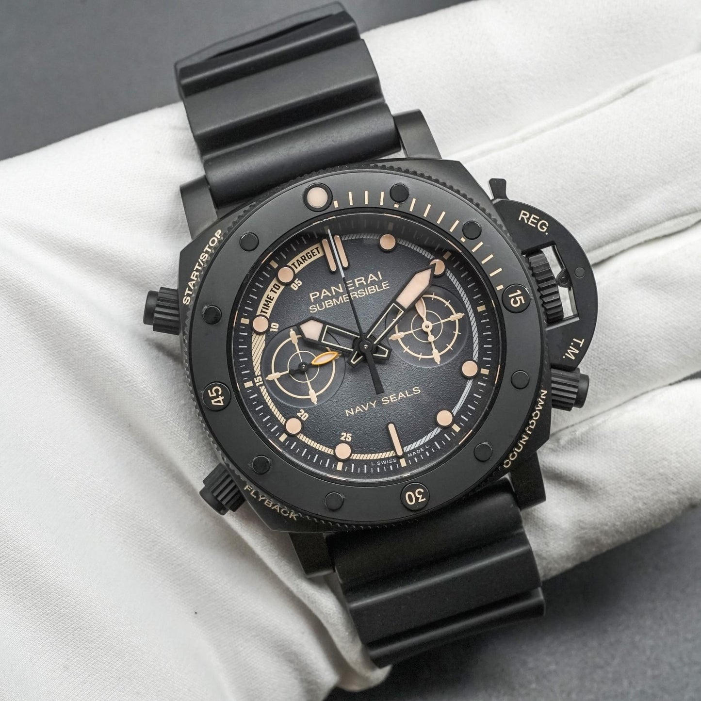 PAM01521 Submersible Chrono Navy SEALs Titanio