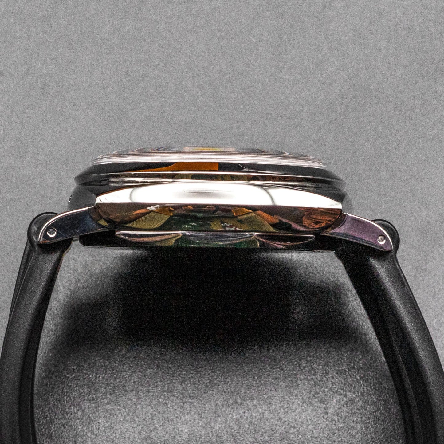 PAM00422 47mm Steel Black Dial Side