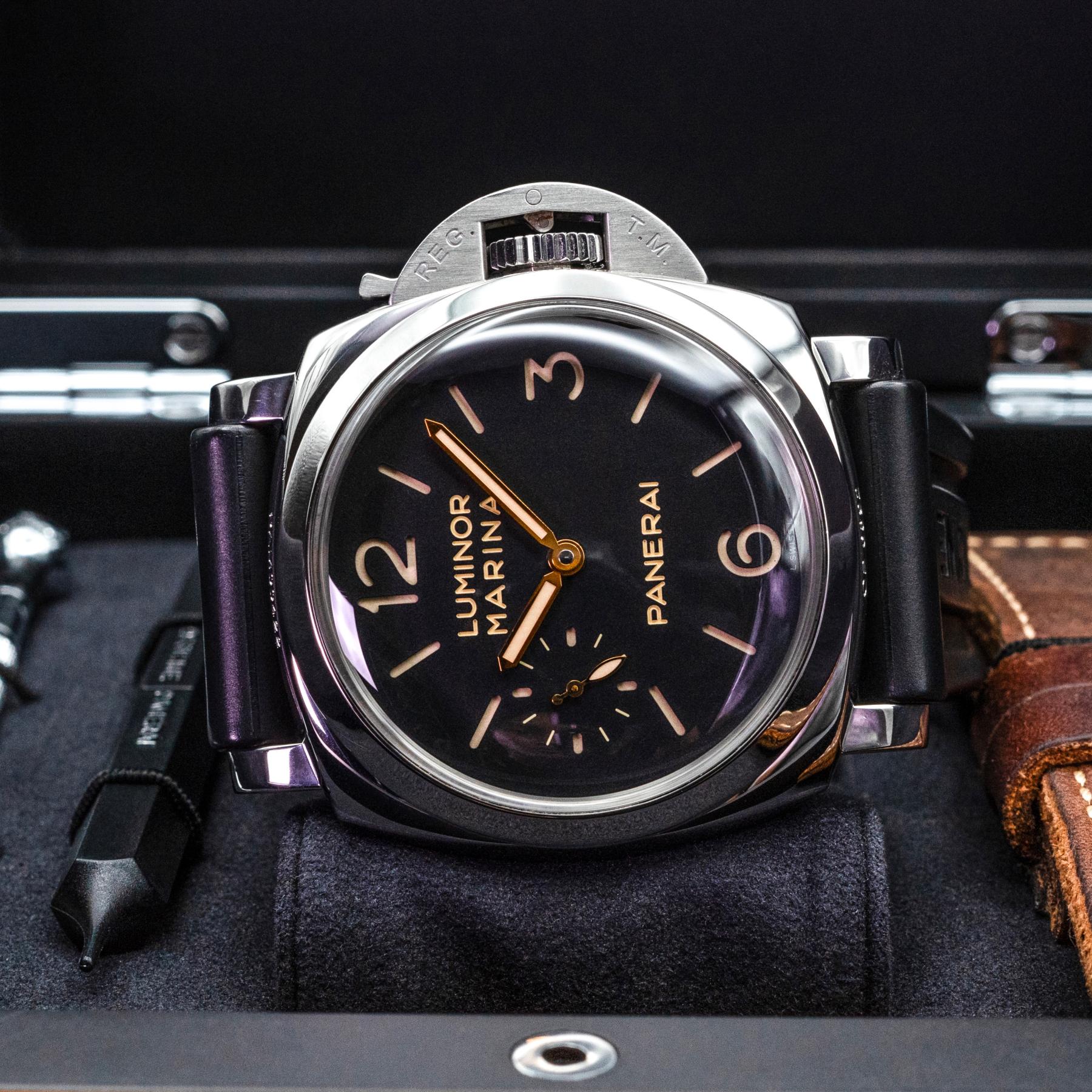 PAM00422 47mm Steel Black Dial