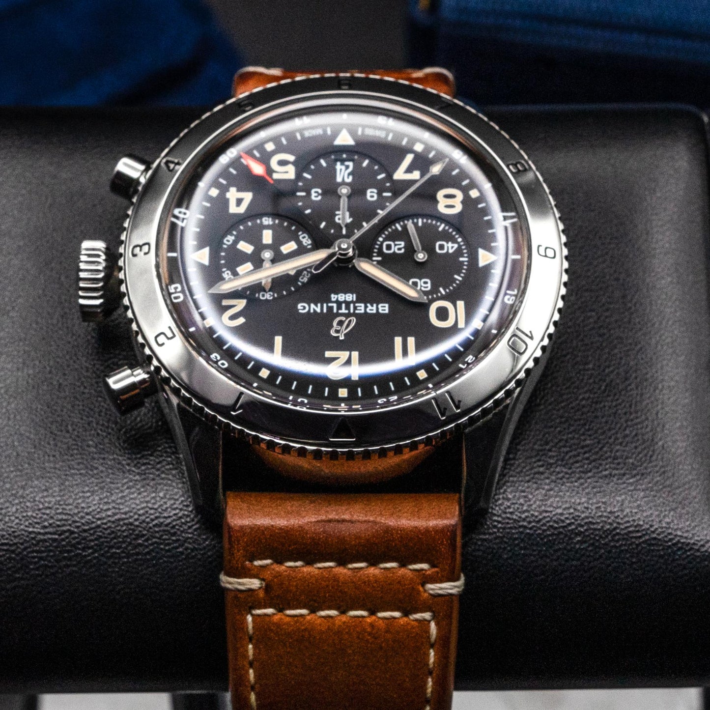 Breitling Super AVI B04 GMT Chrono 46 P-51 top