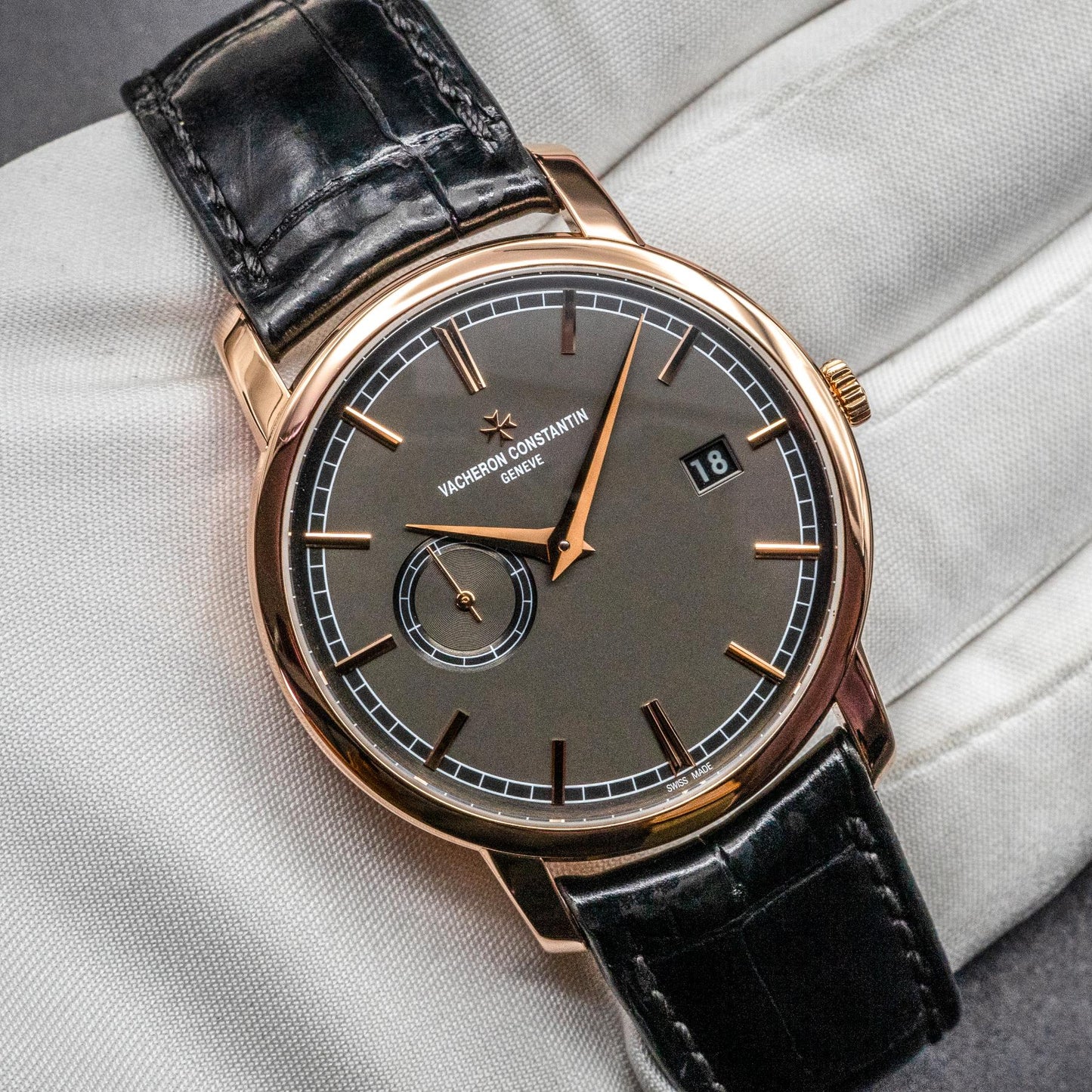Vacheron Constantin Traditionnelle 87172/000R-B403 38mm Rose Gold Box Papers
