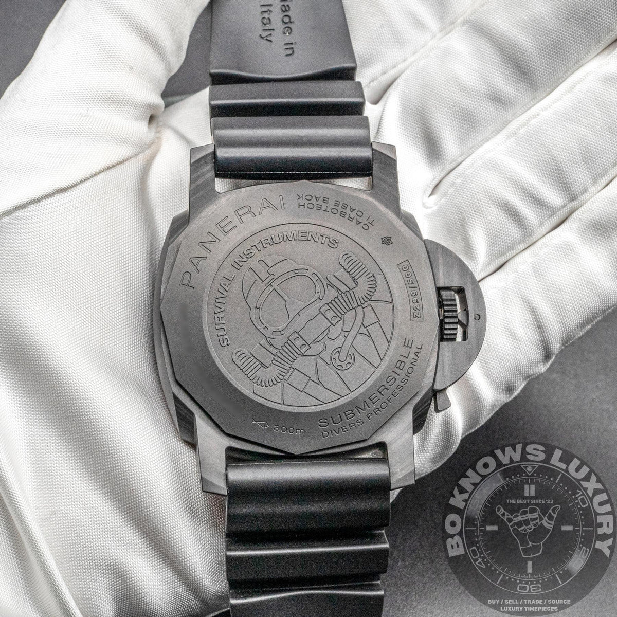Panerai Submersible Marina Militare PAM02979 47mm Carbotech Box Papers 2025