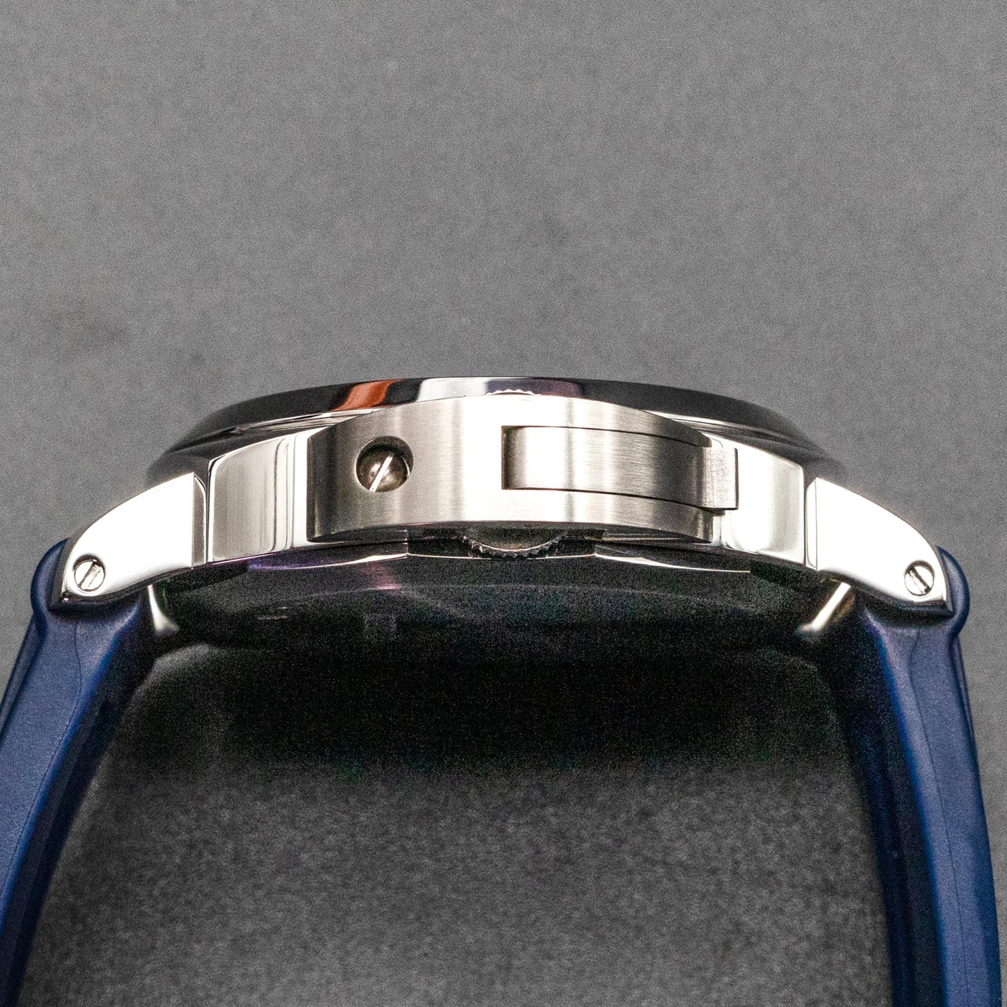 Base Logo PAM01087 44mm Lugs