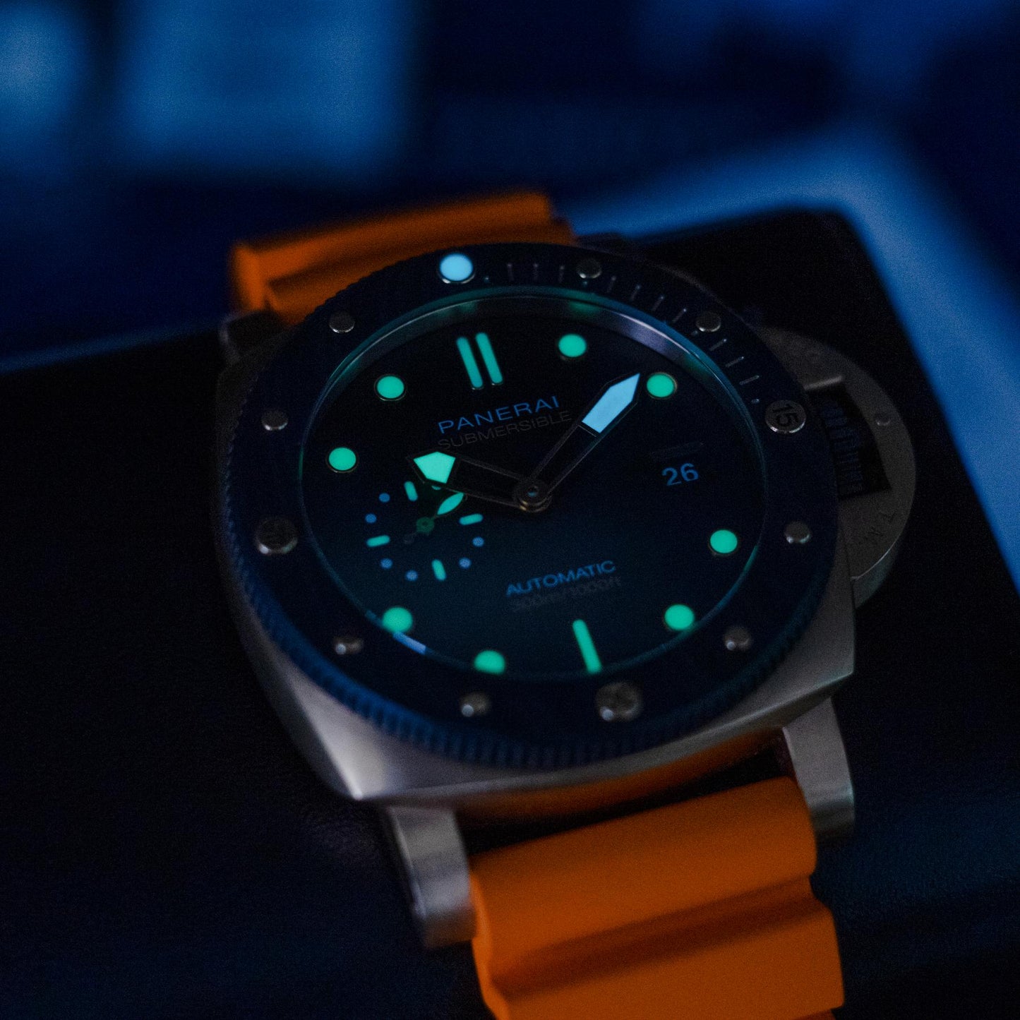 Panerai Submersible PAM02070 44mm Goldtech OroCarbo Black Dial Box Papers 2025