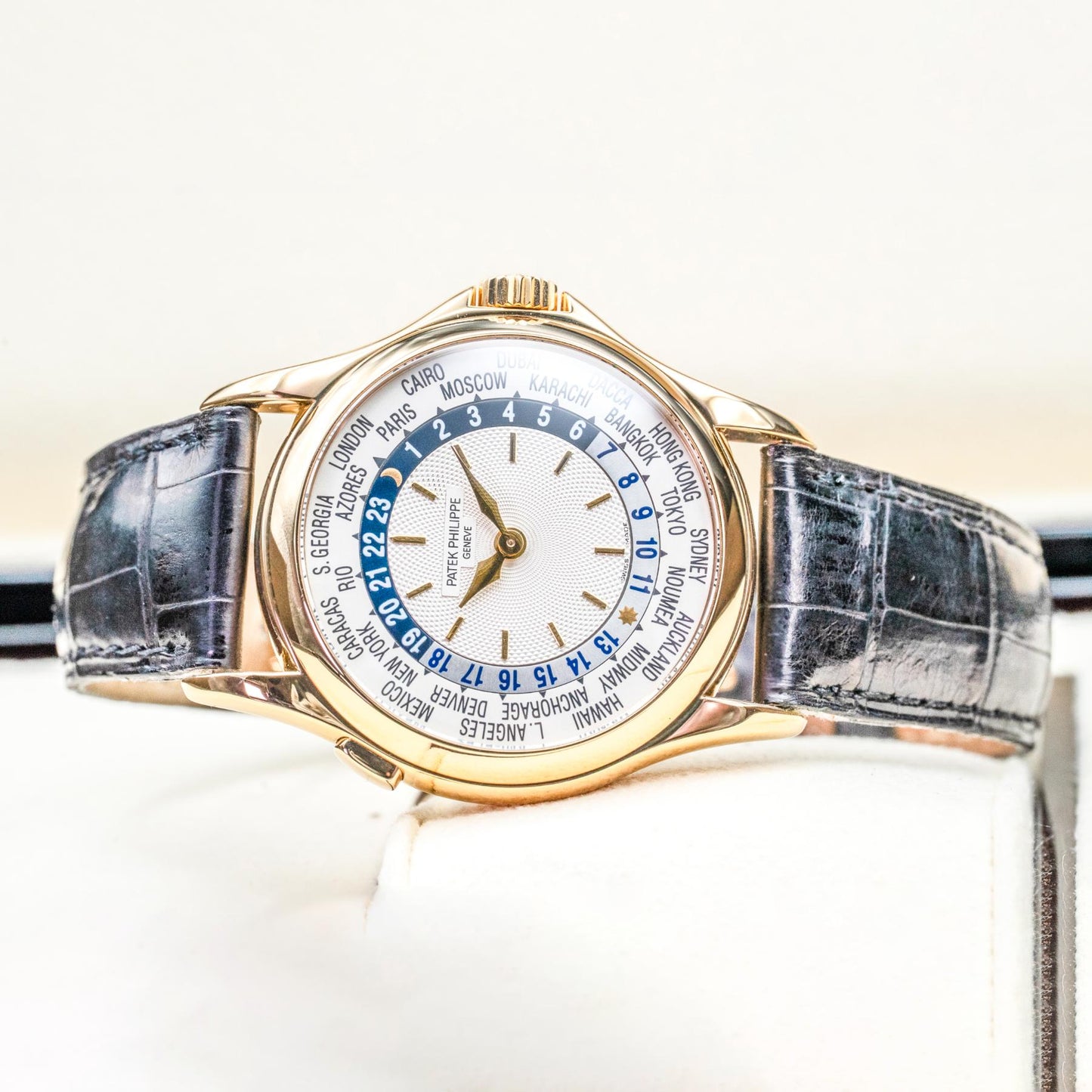 Patek Philippe World Time 5110J-001 37mm