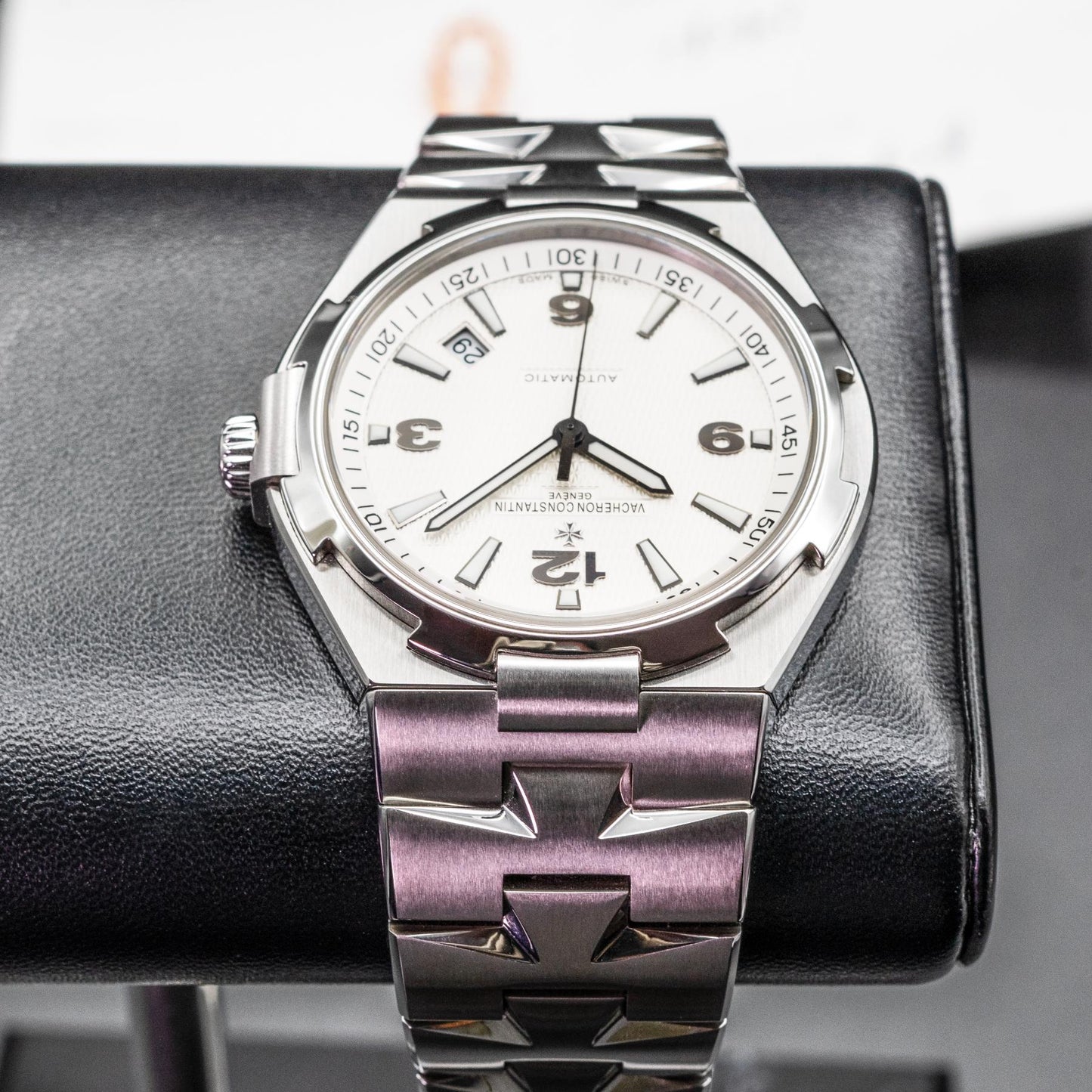 Vacheron Constantin Overseas 47040/B01A-9093 42mm Steel 2015 Full Set