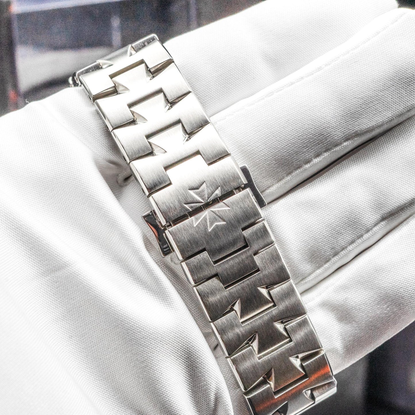 Vacheron Constantin Overseas 47040/B01A-9094 Bracelets