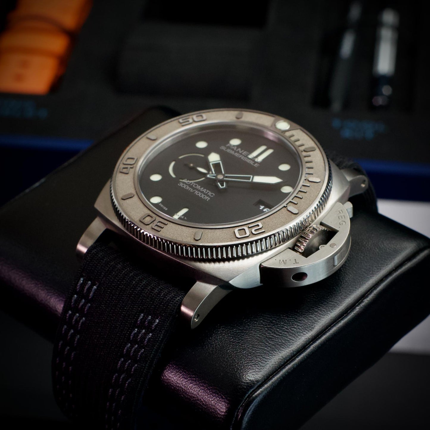 Panerai PAM00984 Mike Horn Edition Titanium Automatic Black Dial Box Straps