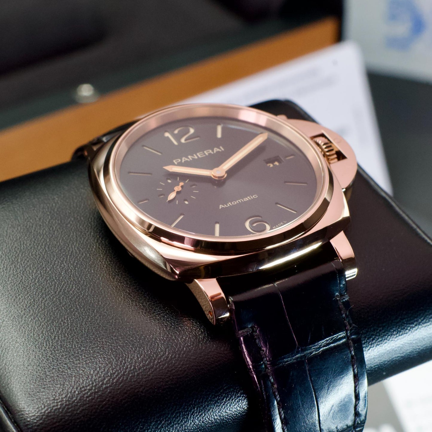 PAM01041 Luminor Due Goldtech Black Dial 42mm with leather