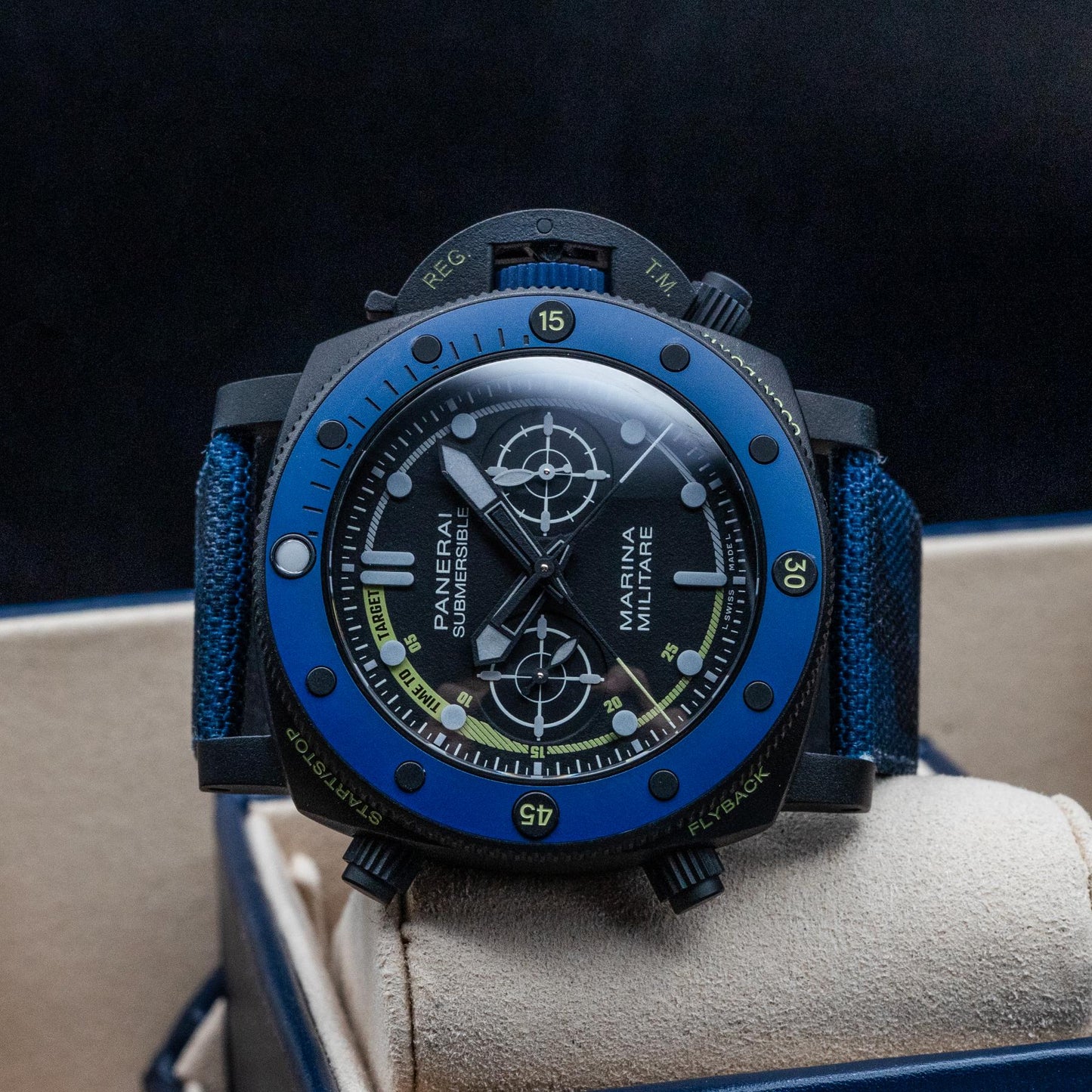 Panerai Submersible Forze Speciali PAM02239 47mm Titanium DLC 2024