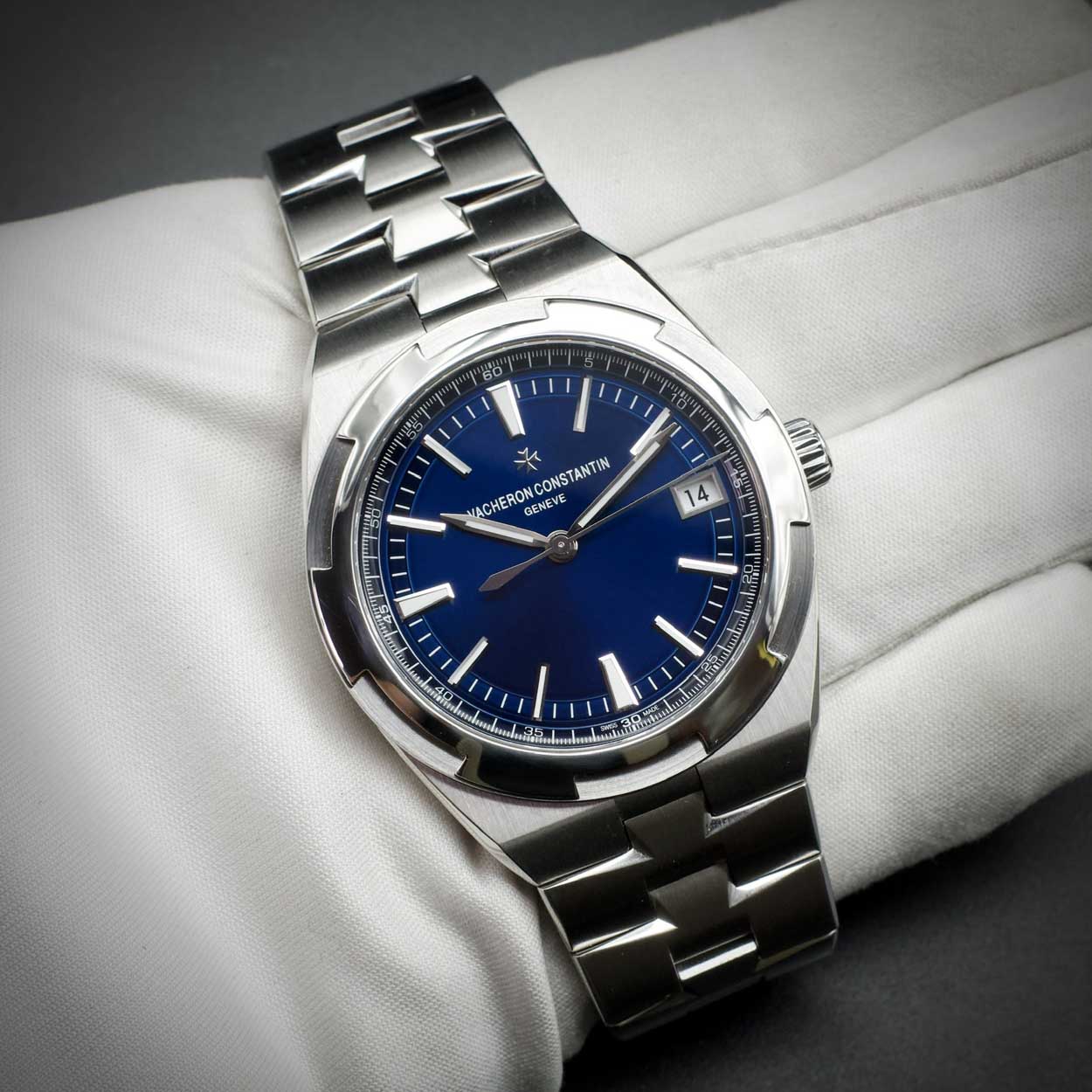 Vacheron Constantin VC Overseas Automatic Blue Dial 4500V Stainless Steel 41 B&P