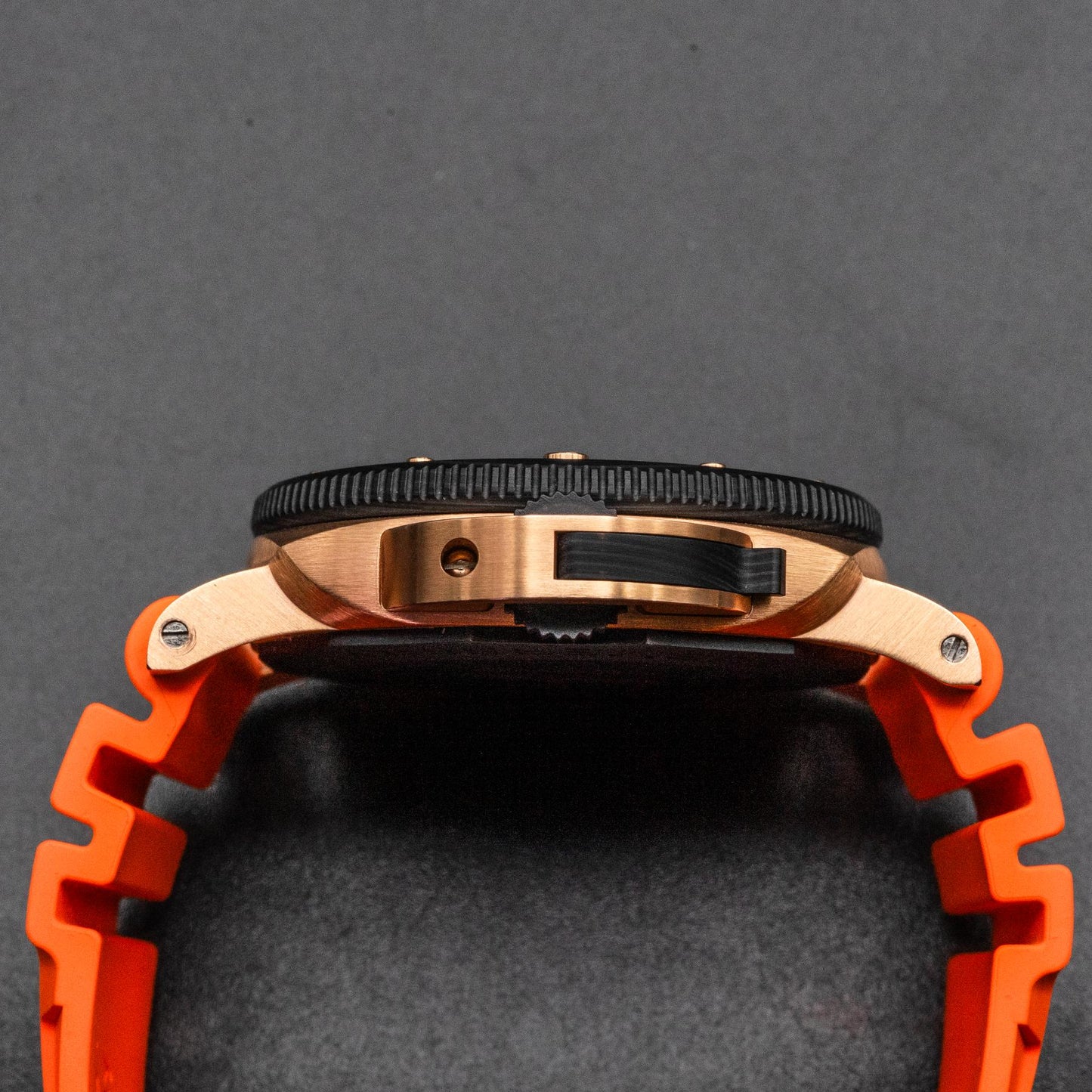 Panerai Submersible PAM02070 44mm Goldtech OroCarbo Black Dial Box Papers 2025