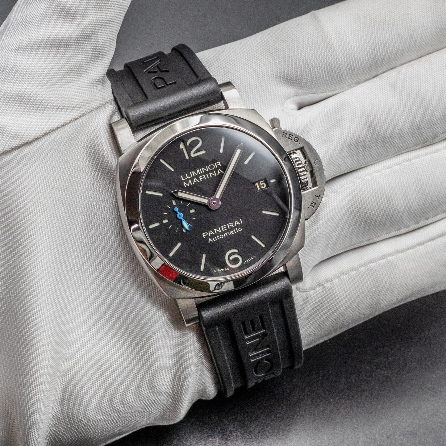 Panerai Luminor Marina PAM01372 40mm Steel Black Dial Box Papers 2025