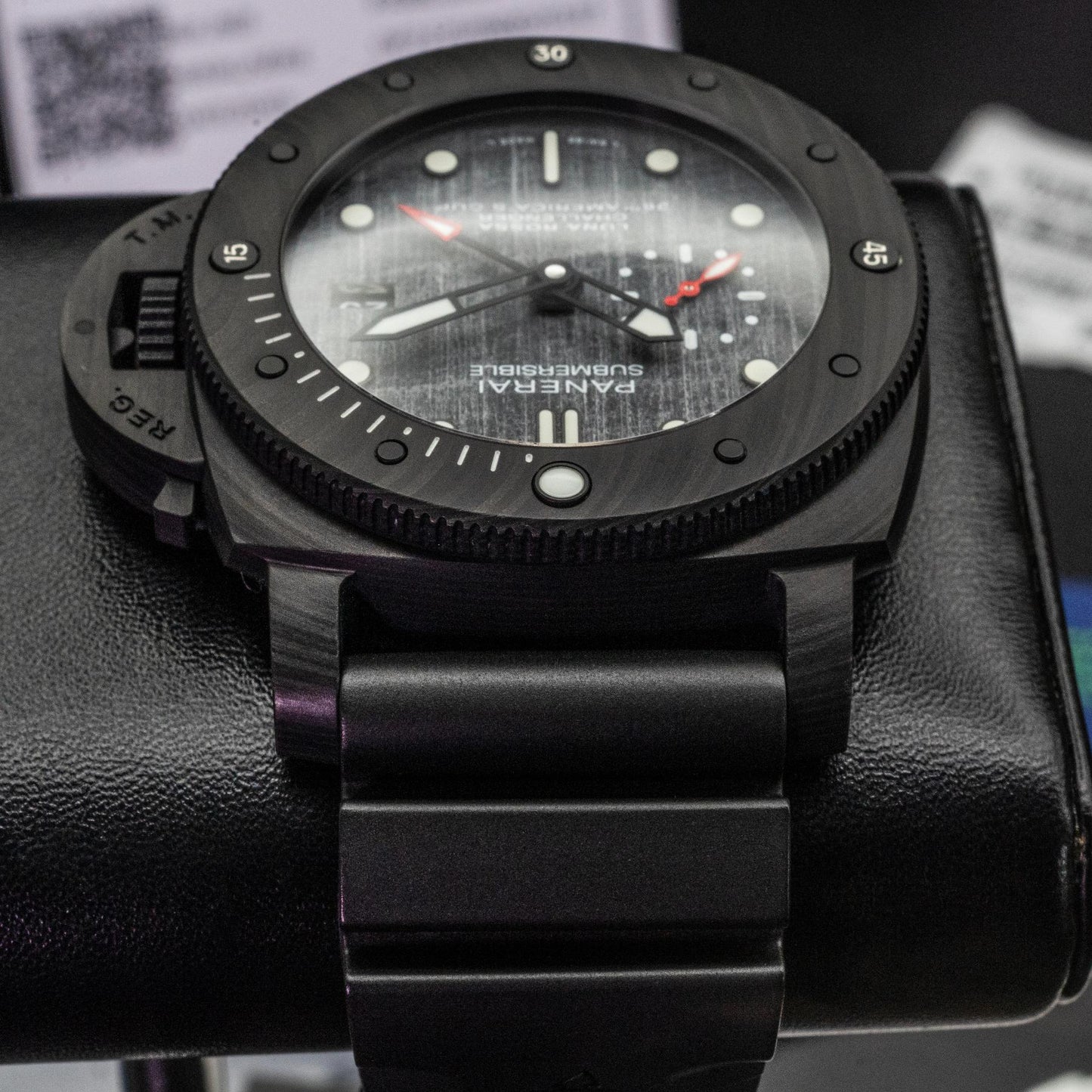 Panerai Submersible Luna Rossa PAM01039 47mm Carbotech Box Papers 2020