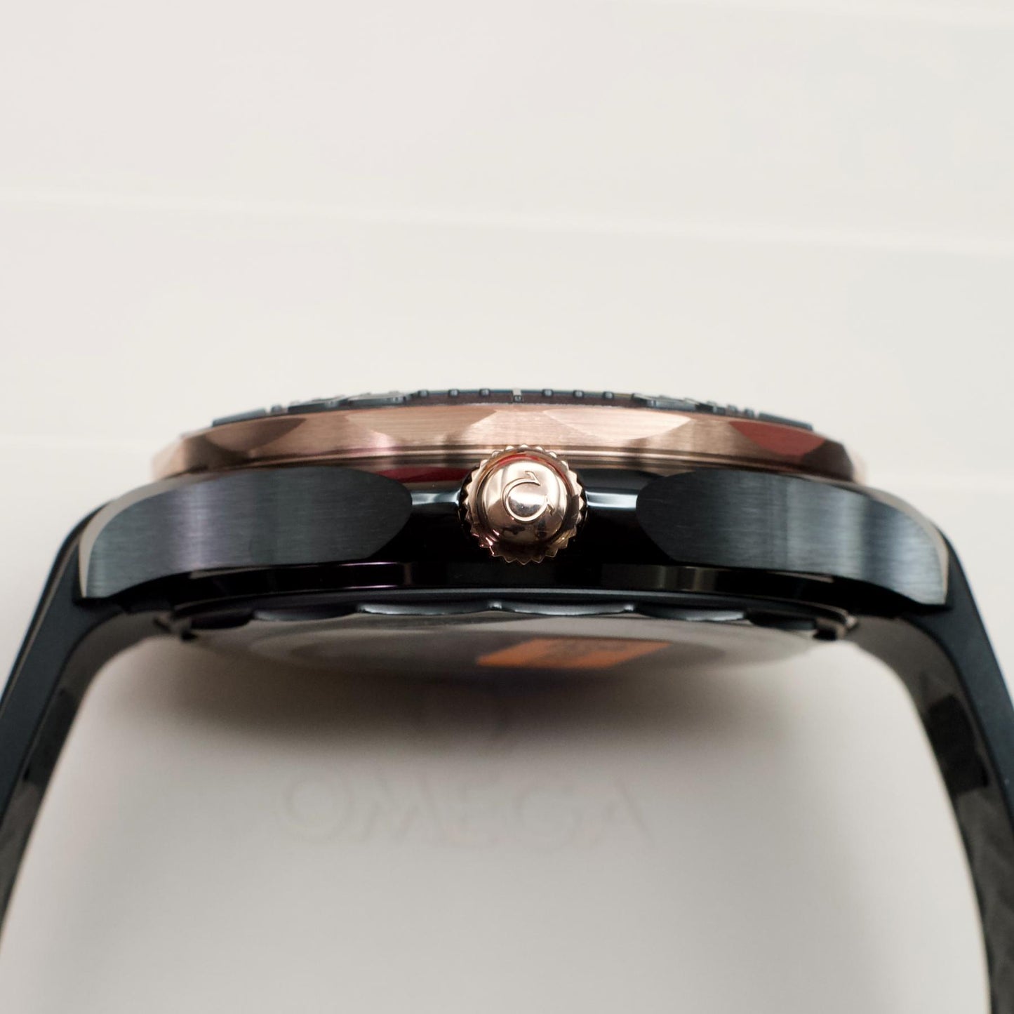 Omega Seamaster 300M 210.62.44.20.01.001 Ceramic Sedna Gold 43.5mm Mint 2025