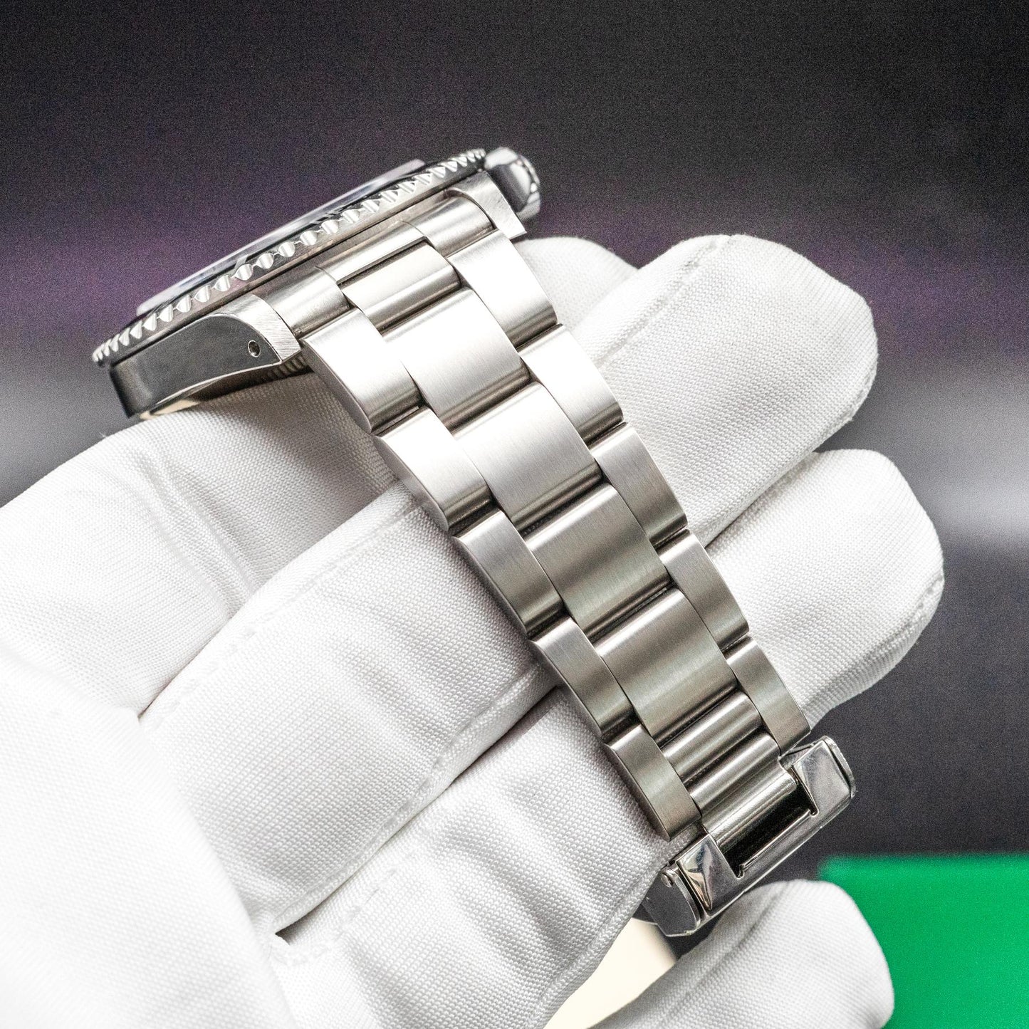 Rolex Submariner No-Date 14060M 40mm bracelet