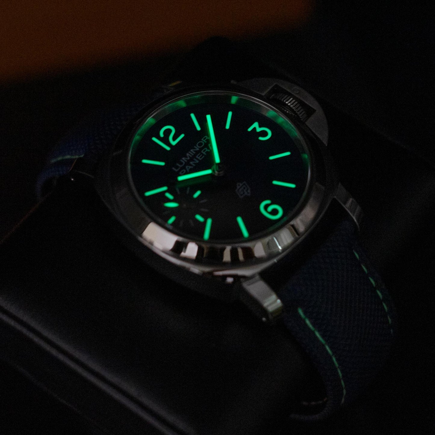 Panerai Luminor Blu Mare PAM01085 44mm Steel Blue Dial Box Papers 2021