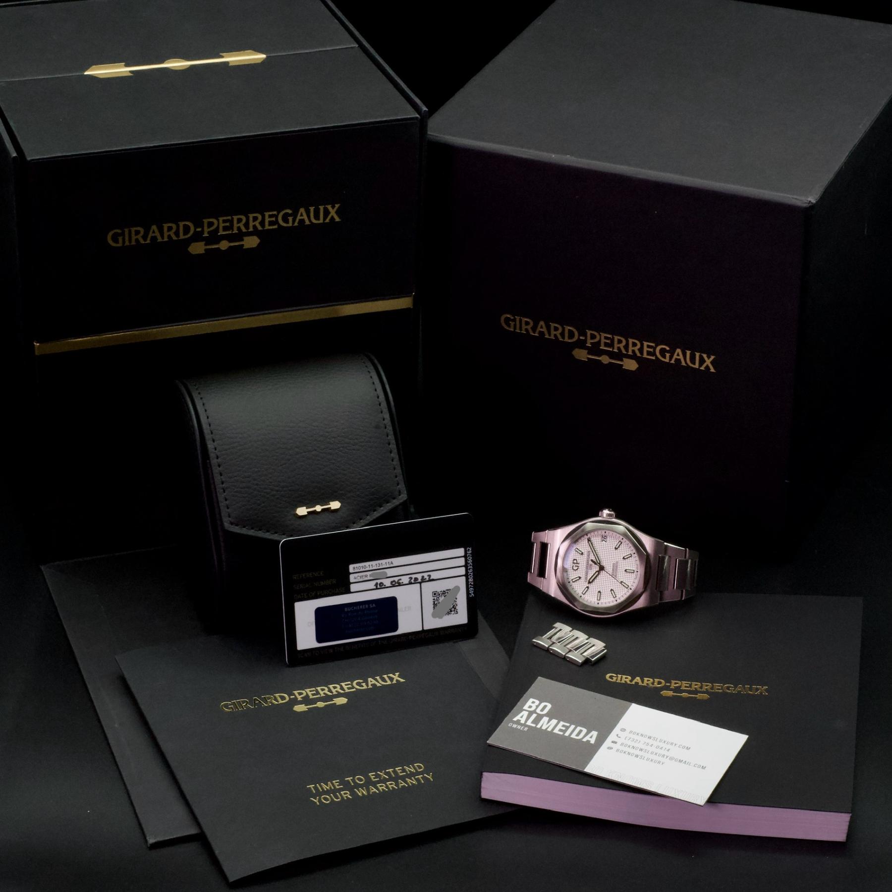 Girard-Perregaux Laureato 42mm Silver Dial 81010-11-131-11A Box Papers 2022