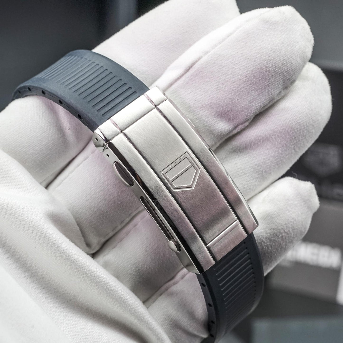 TAG Heuer Aquaracer Professional 300 43mm Blue Dial Steel Full Kit 2023