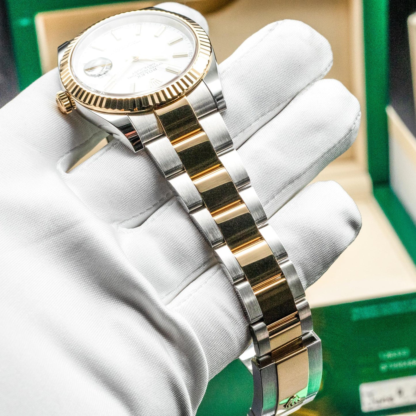 Rolex Datejust 41 126333-0001 Yellow Gold oyster