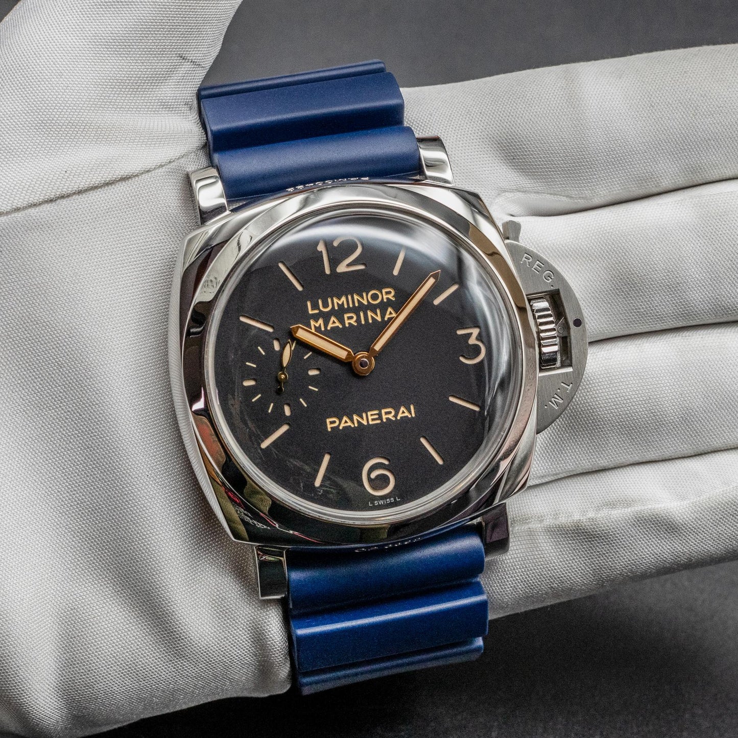 PAM00422 with blue strap held in hand