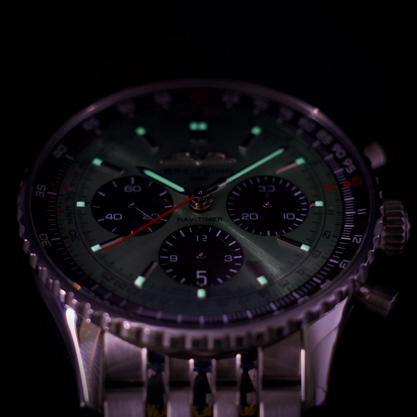 Breitling Navitimer B01 AB0138241L1A1 43mm Mint Green Dial Steel Box Papers