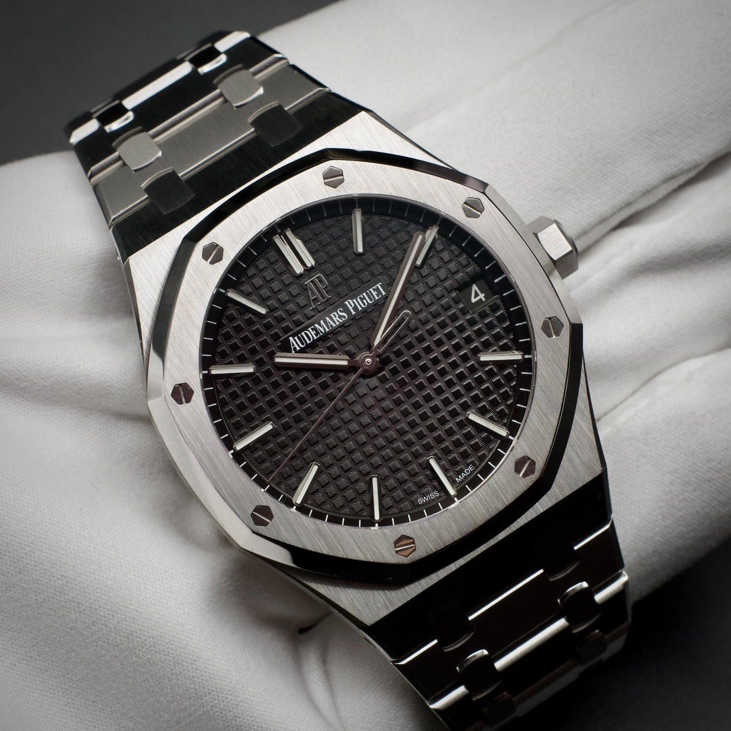 Audemars Piguet Royal Oak 15500ST Black Dial 41mm Steel 2020 Full Set