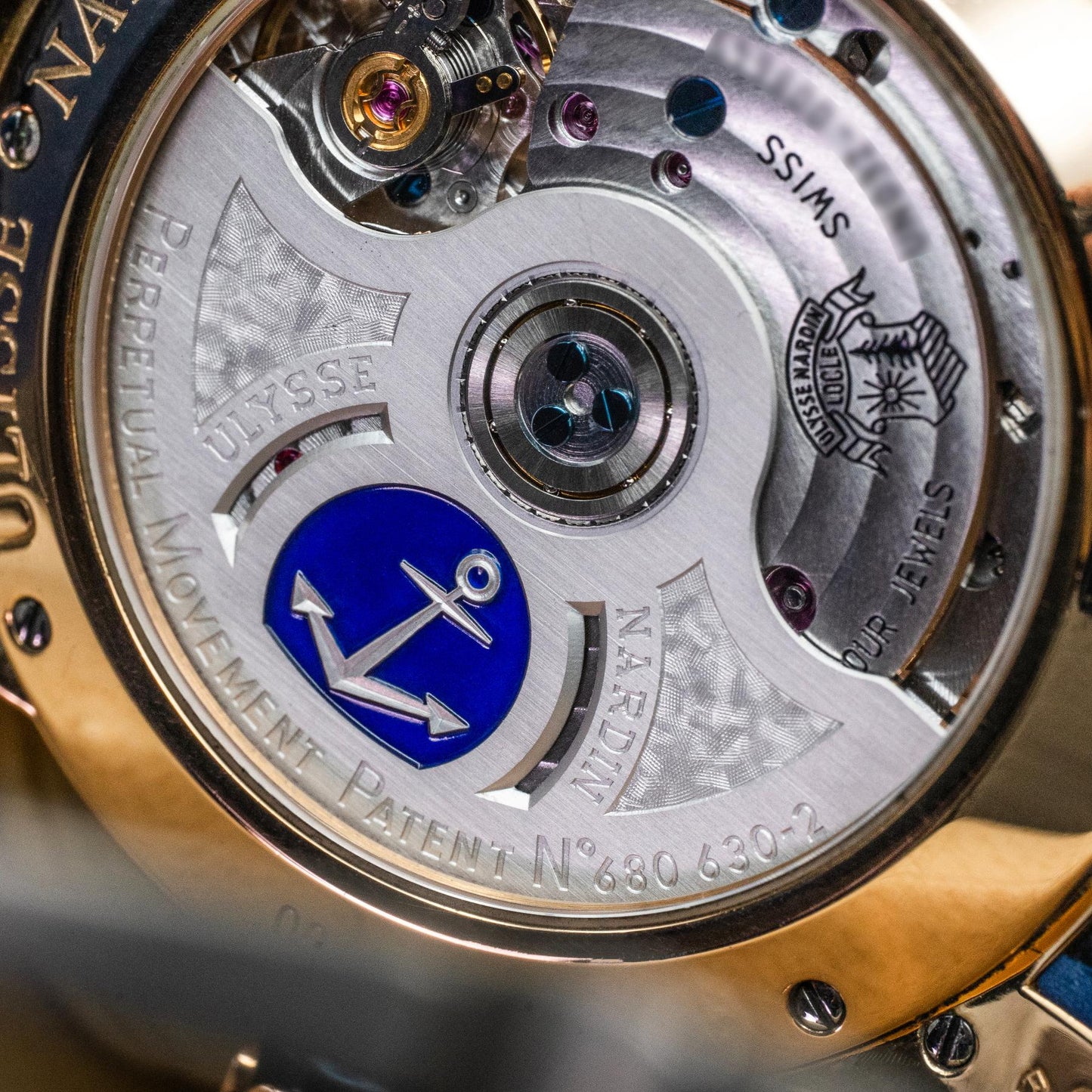 Ulysse Nardin El Toro GMT 326-00-3/BQ Movement Close up