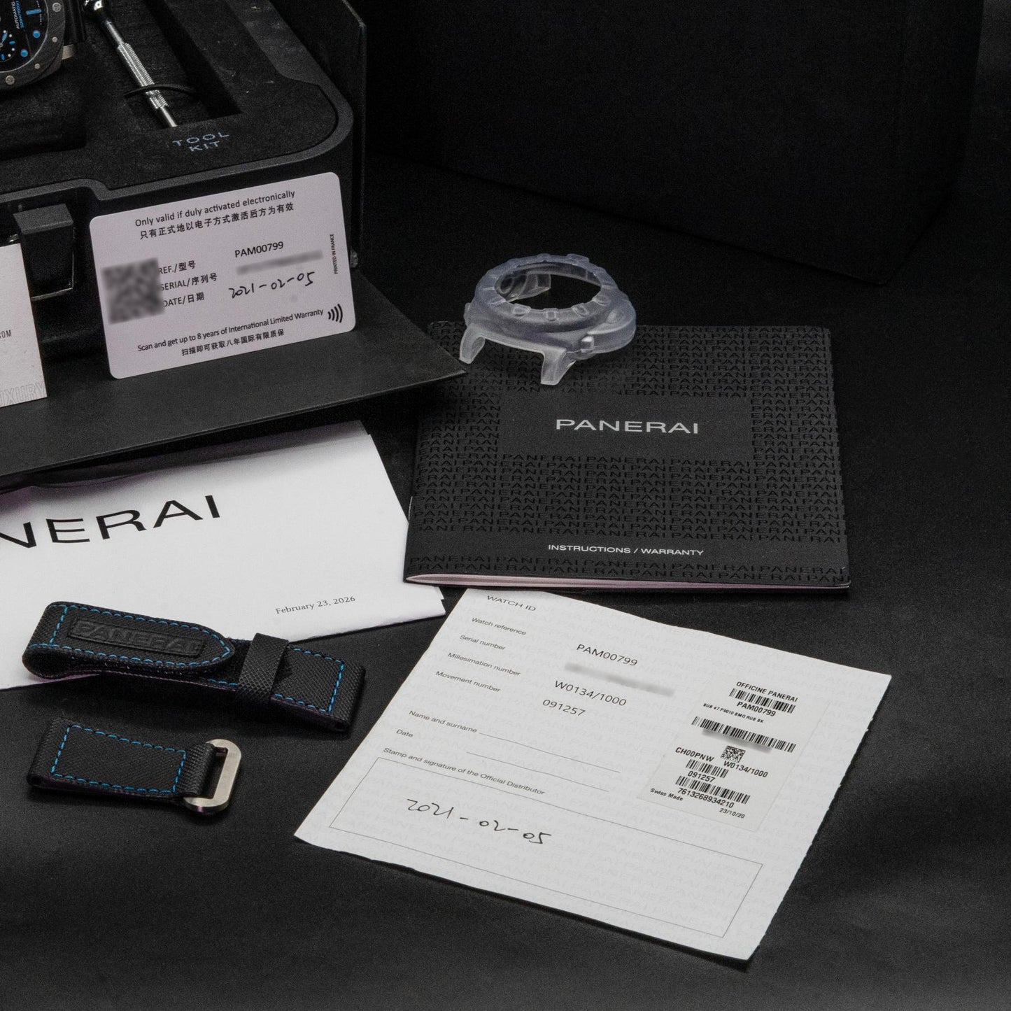 Panerai Submersible BMG-TECH Carbotech PAM00799 47mm Black Dial Box Papers 2021