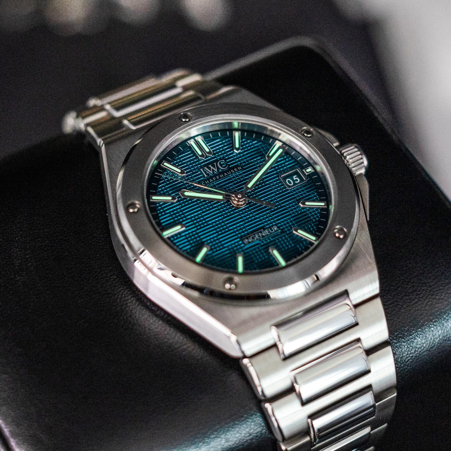 IWC Ingenieur Automatic 40 IW328903 Lumes