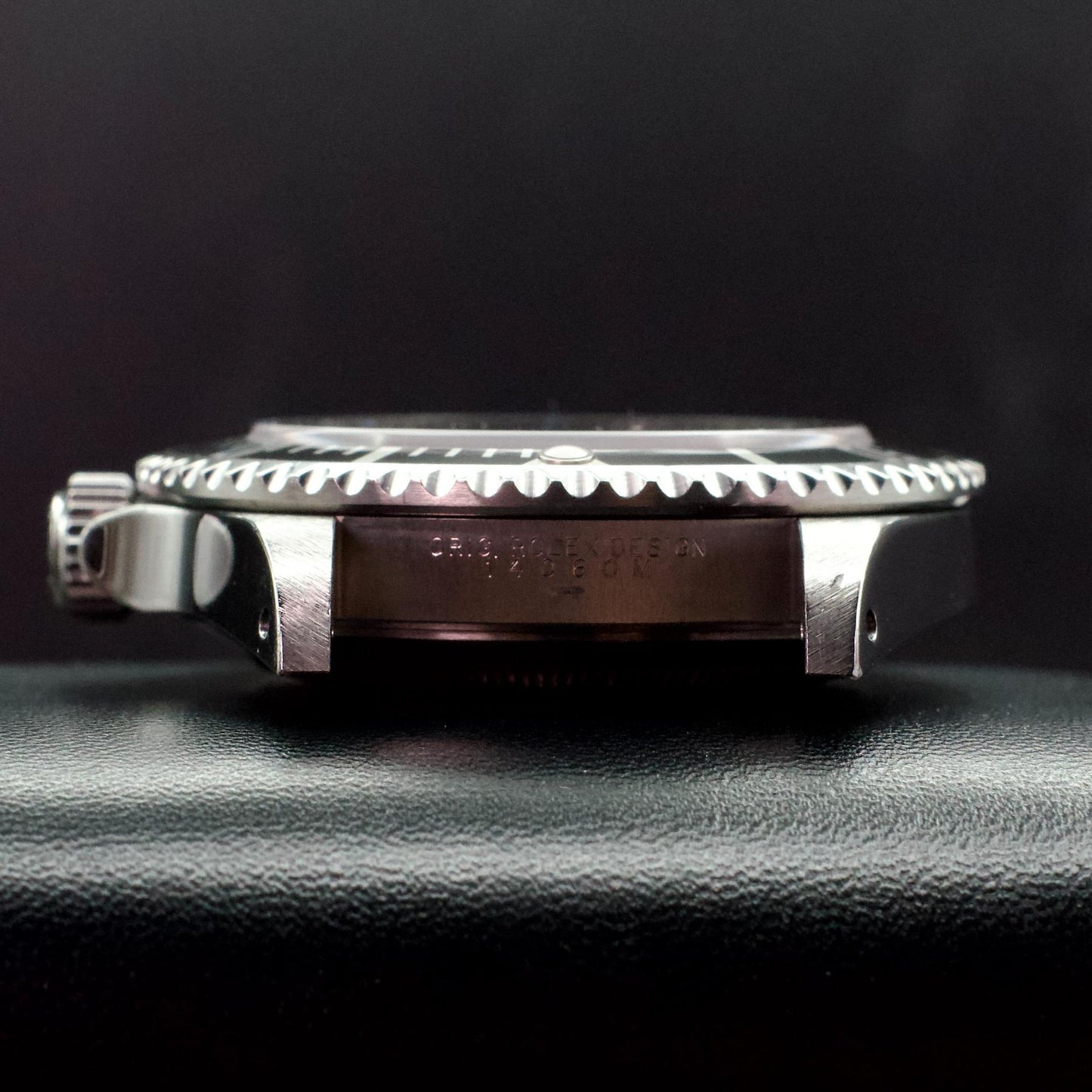 Rolex Submariner No-Date 14060M 40mm