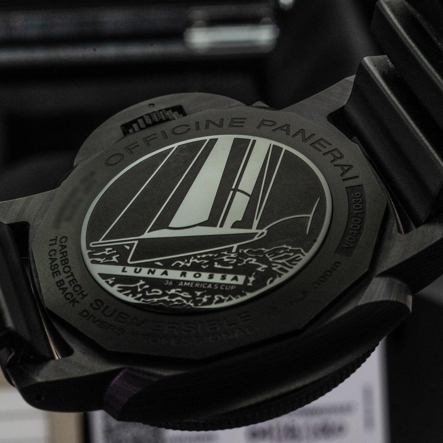 Panerai Submersible Luna Rossa PAM01039 47mm Carbotech Box Papers 2020