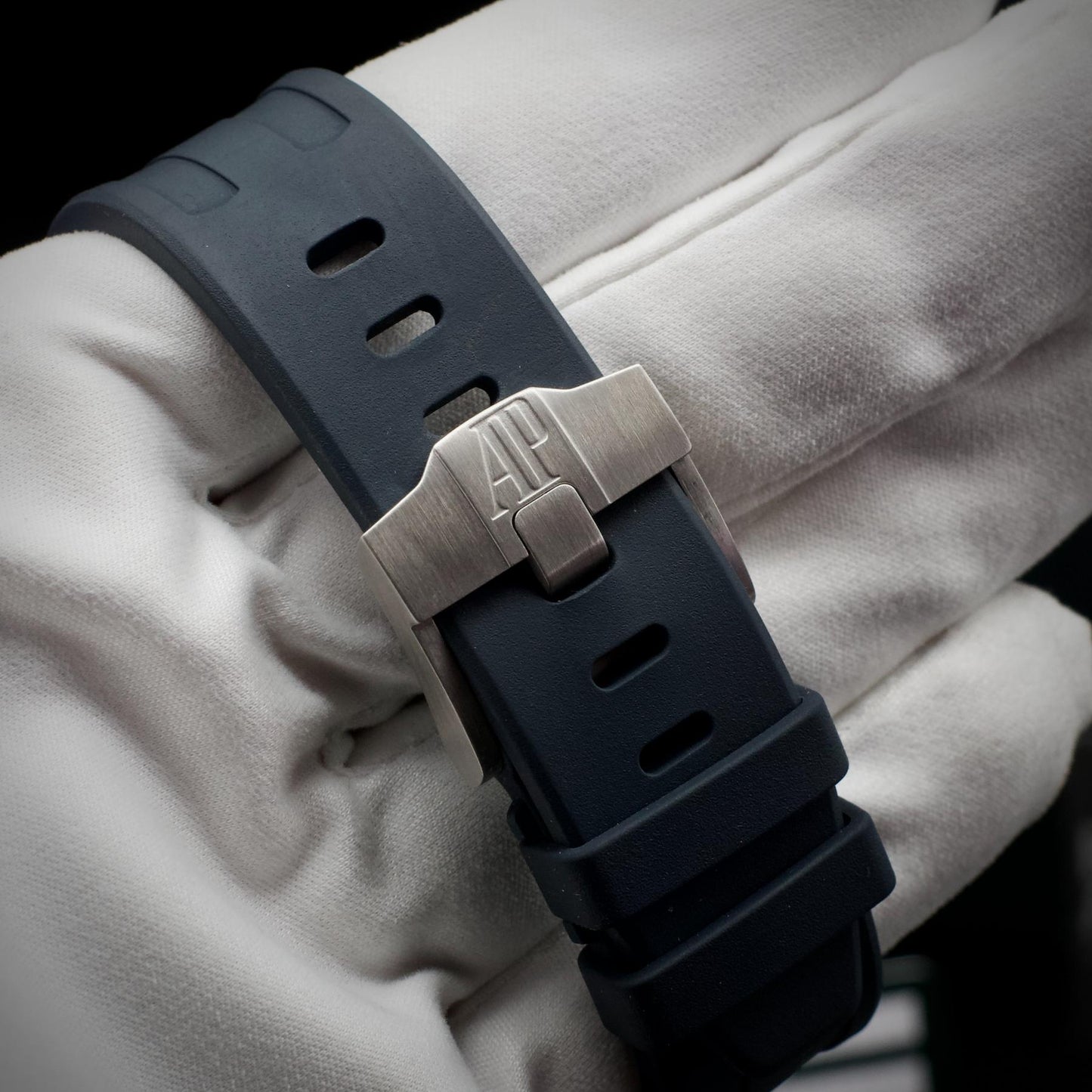 Audemars Piguet AP Royal Oak Offshore Navy Chronograph 42mm Blue Dial 26470ST