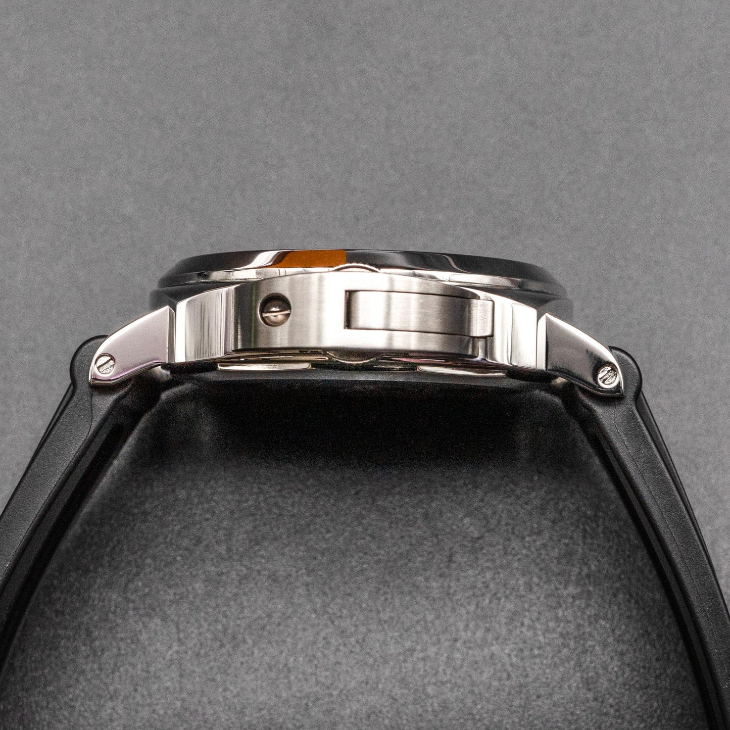 PAM00590 44mm Steel Lugs