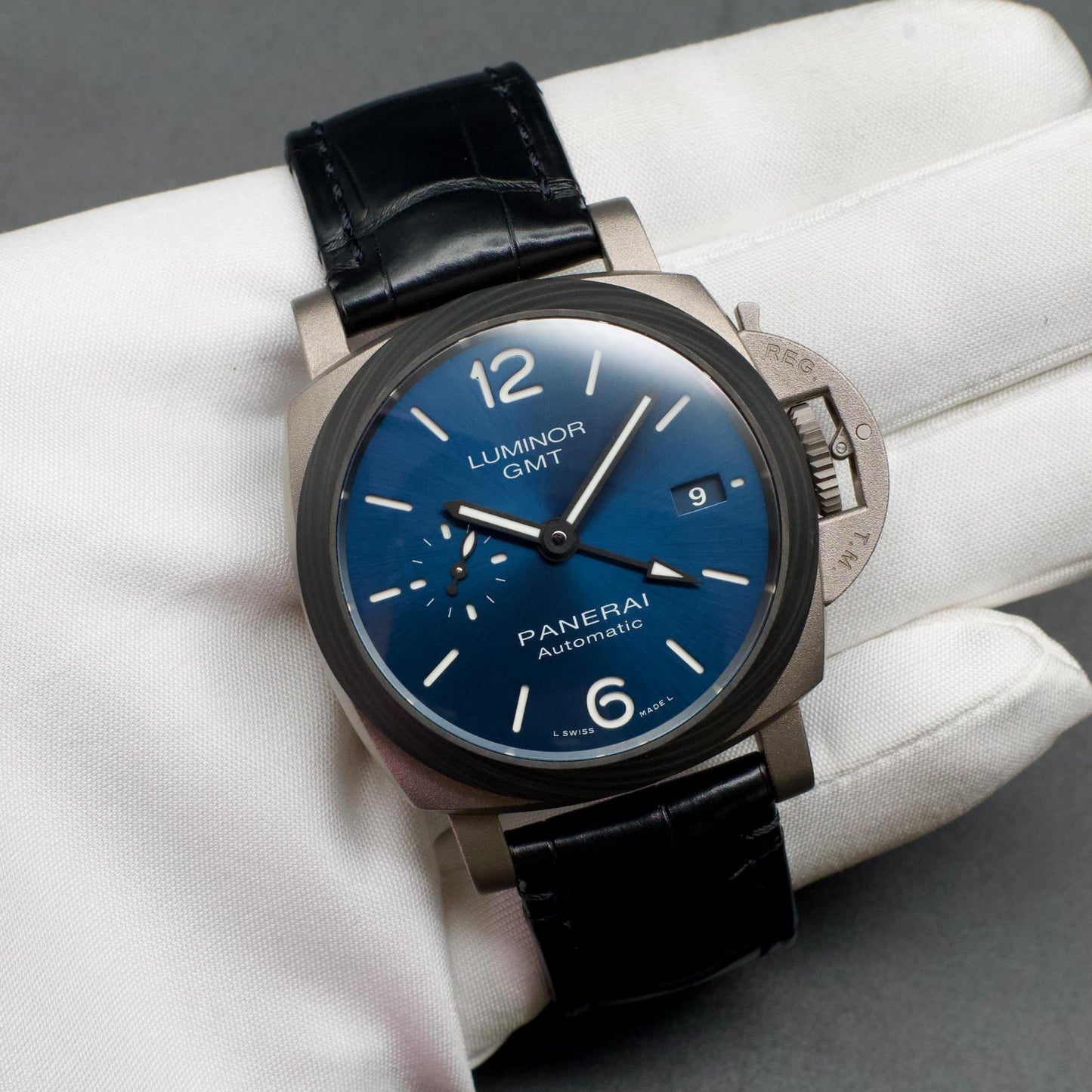 Panerai PAM01279 Luminor GMT Titanium Carbotech Bezel 42mm Box Papers