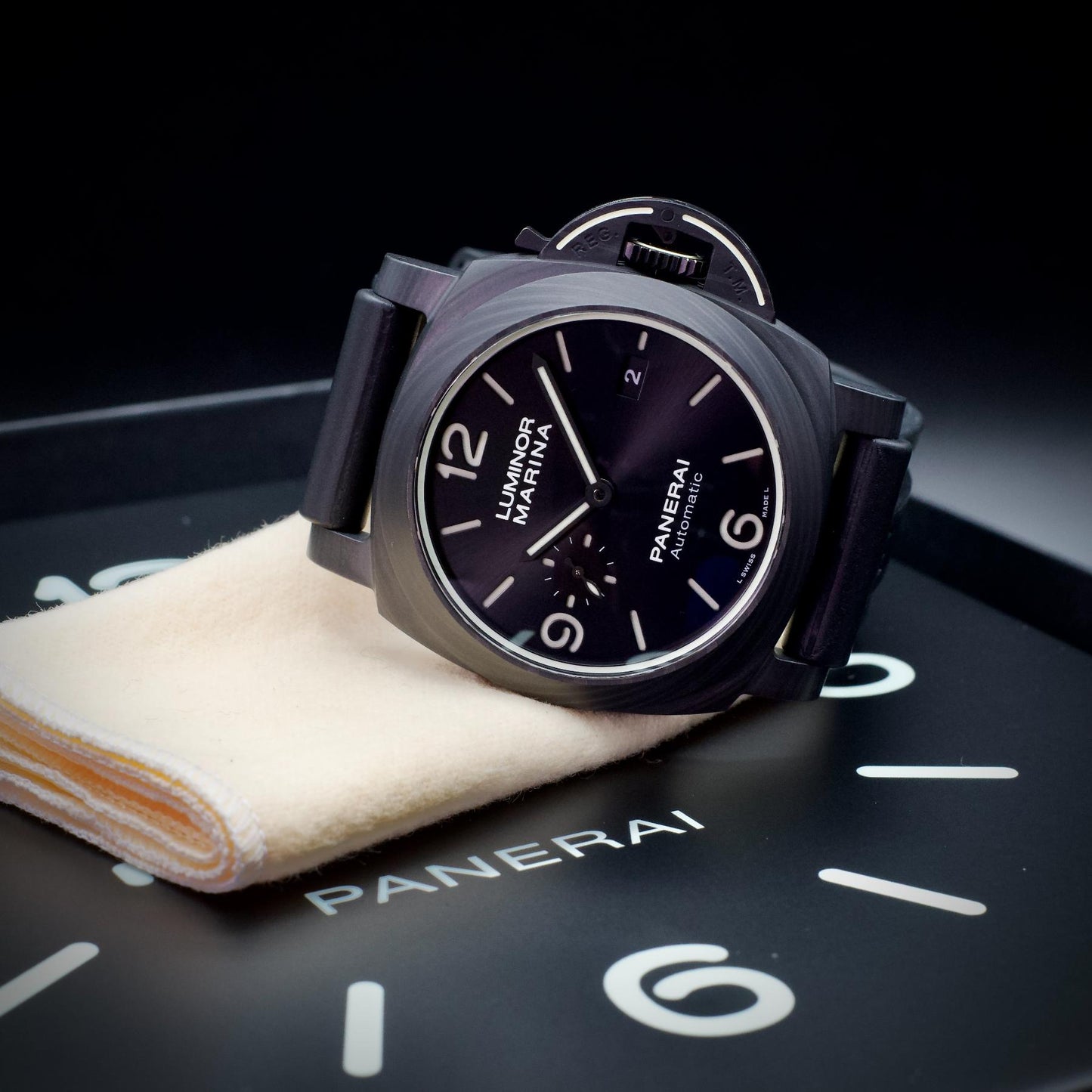 Panerai Luminor Marina Carbotech 44mm Limited 270 Pam01118 70 Year Warranty