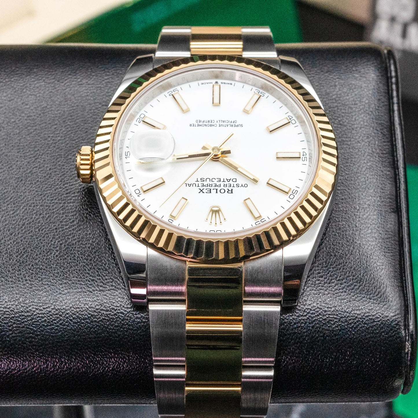 Rolex Datejust 41 126333-0001 Yellow Gold  top