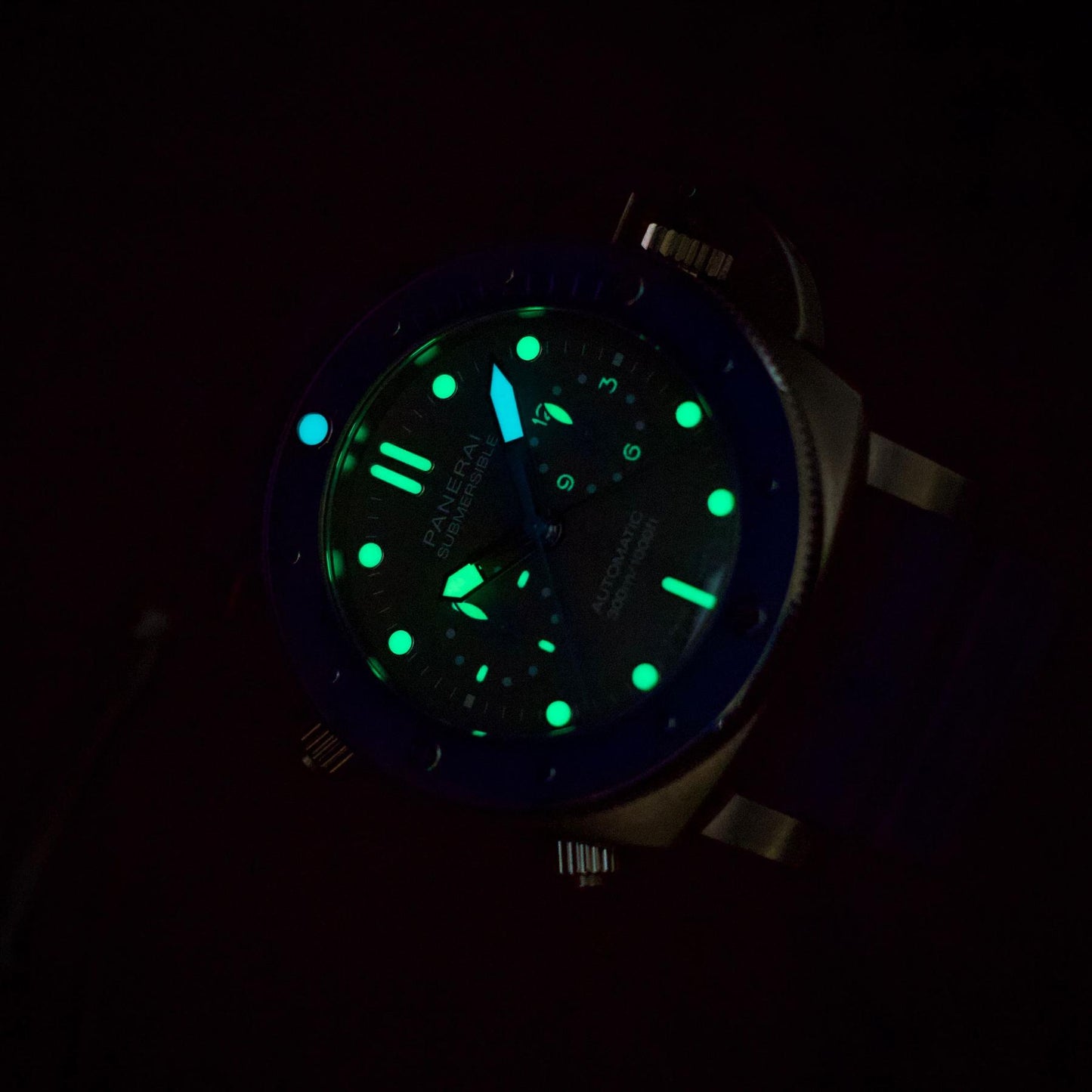 Panerai Submersible 1950 Automatic Stainless Steel Black Dial 42 PAM00982 B&P
