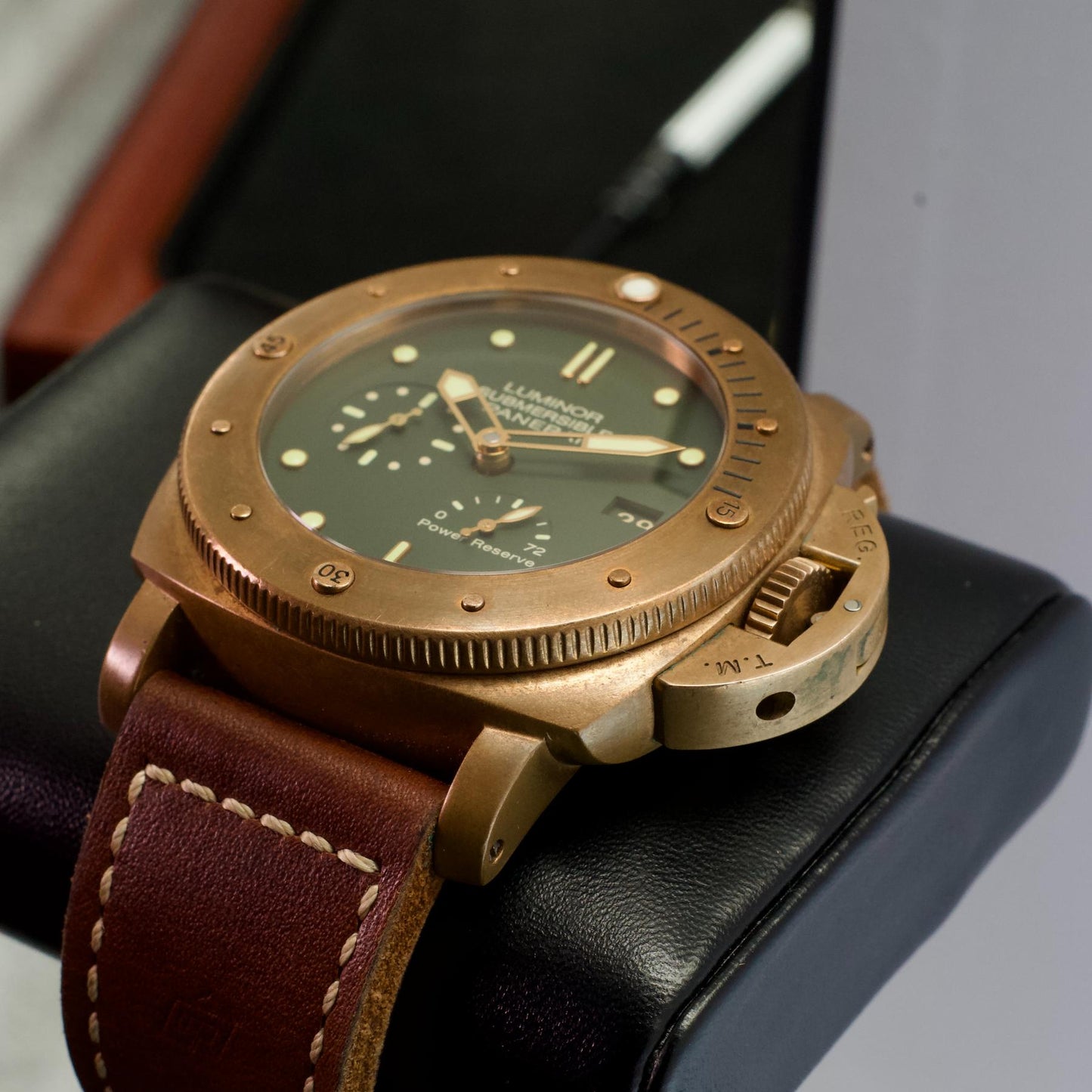 Panerai PAM00507 Luminor Submersible 1950 Automatic Bronzo bottom right 