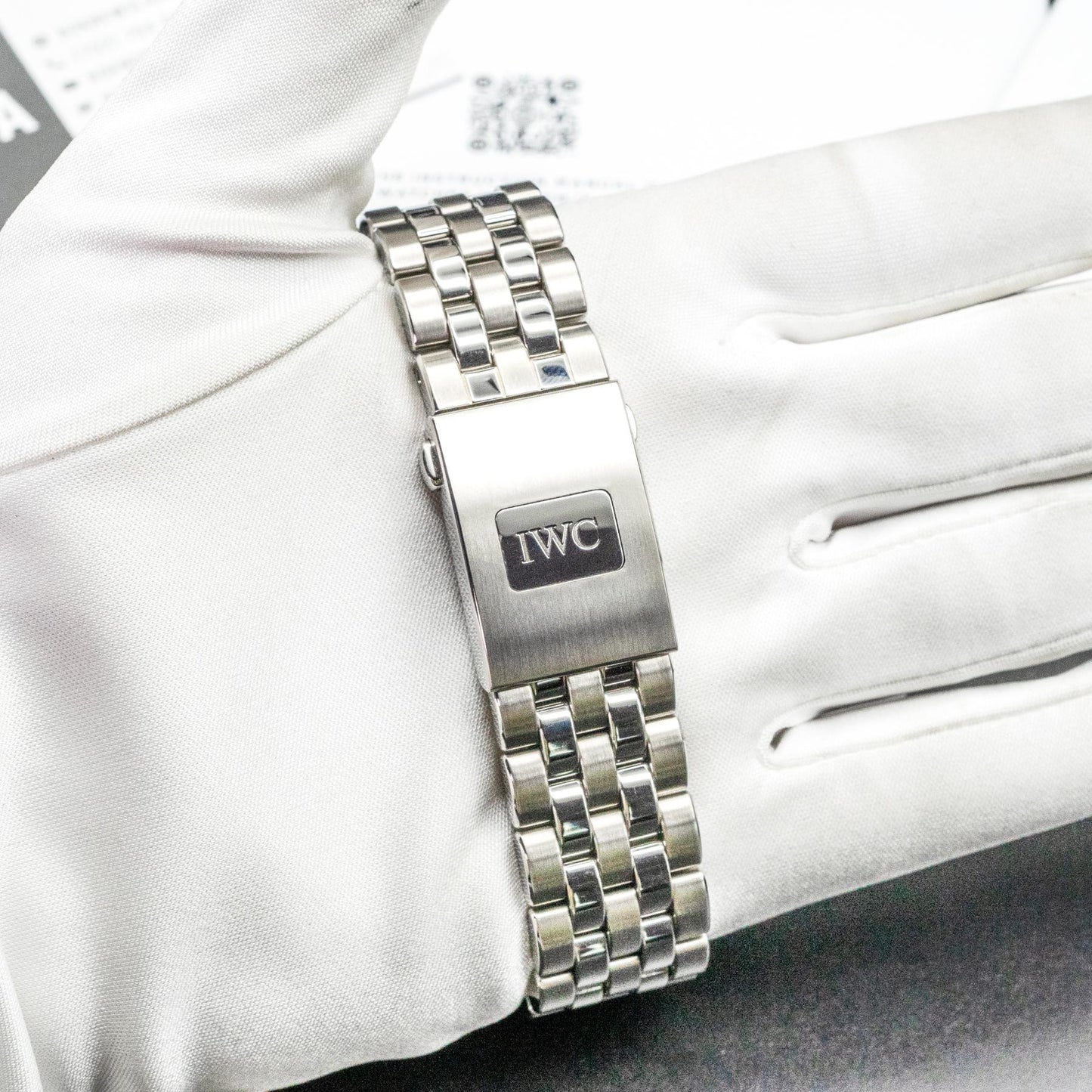 IWC Big Pilot's Watch 43 IW329301 clasp
