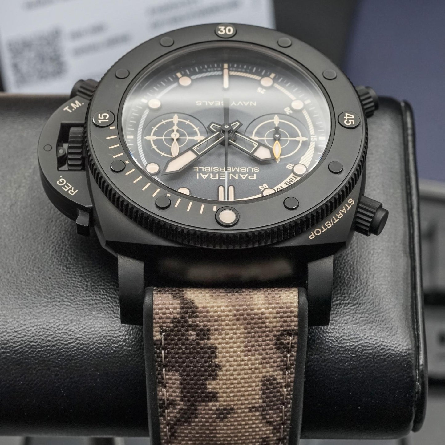 PAM01521 Submersible Chrono Navy SEALs Titanio