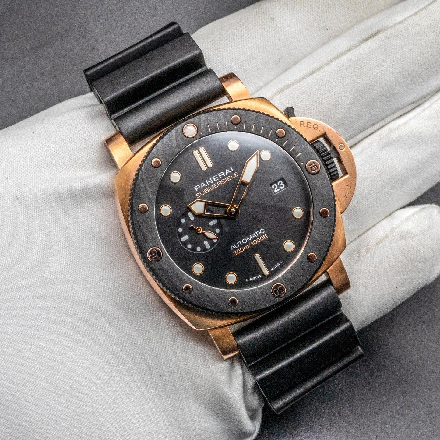 Panerai Submersible Goldtech OroCarbo PAM01070 44mm Gold Box Papers 2022