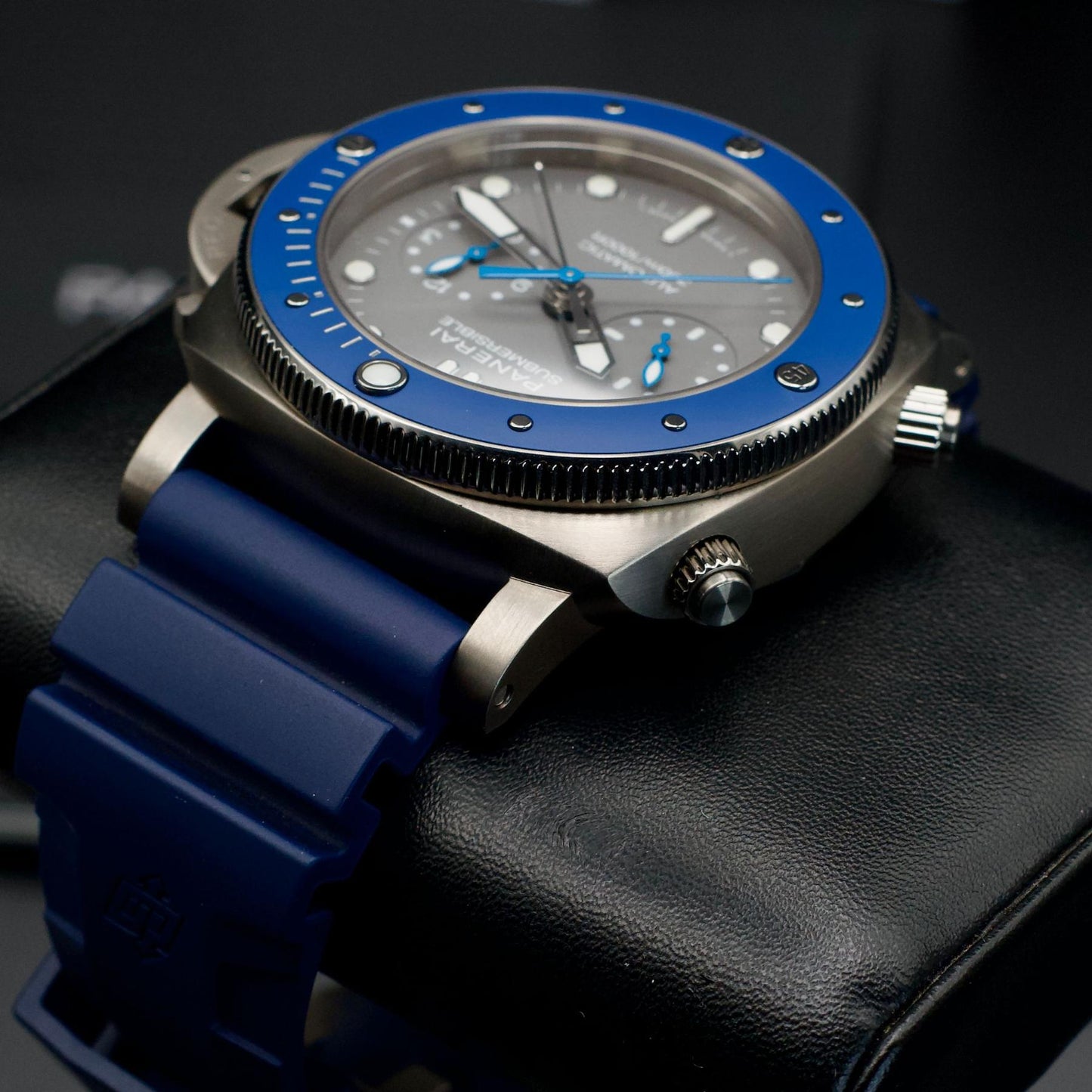 Panerai Submersible 1950 Automatic Stainless Steel Black Dial 42 PAM00982 B&P