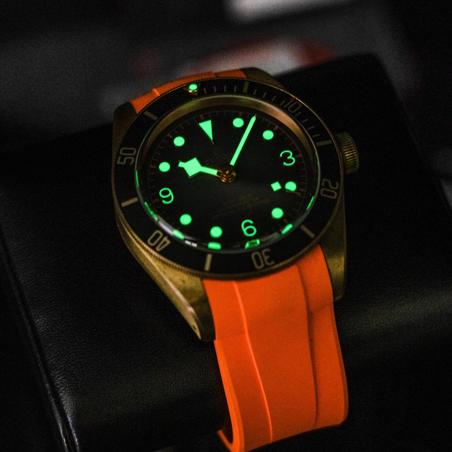 Tudor Black Bay Bronze M79250BA-0001 43mm Slate Grey Dial Lumes