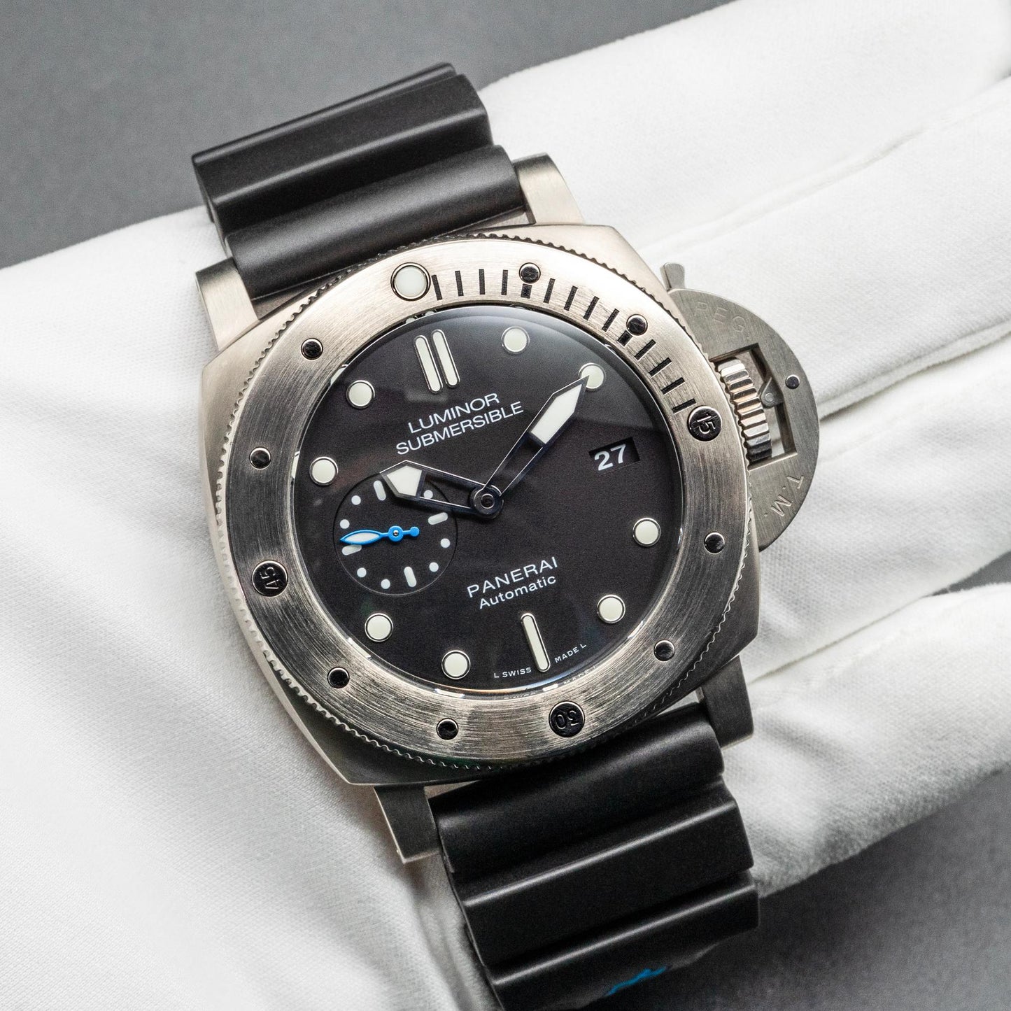 Panerai Luminor Submersible 1950 3 Days Titanium PAM01305 47mm Warranty 2019