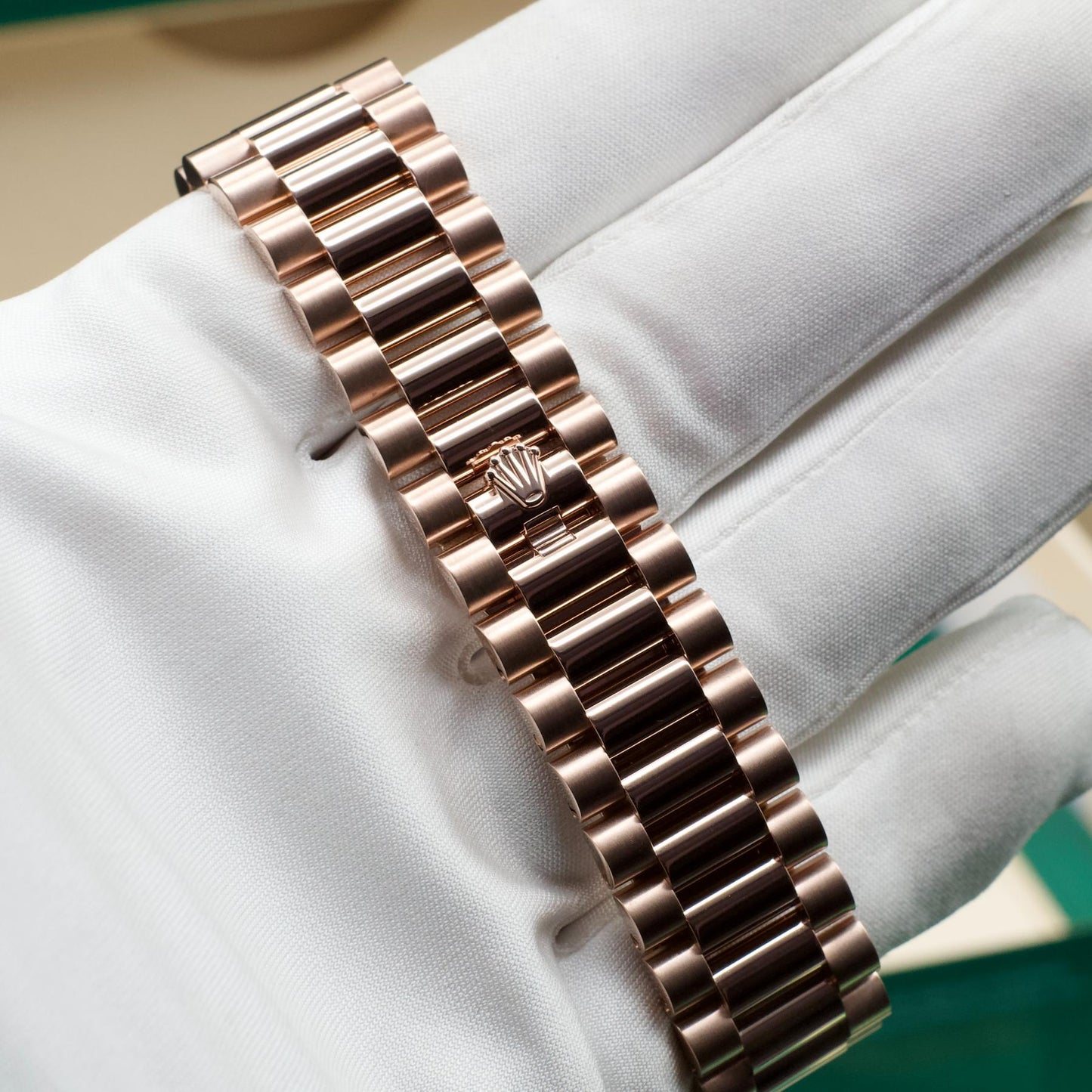 Rolex Day-Date 228235 40mm Everose Gold Chocolate Dial President Papers