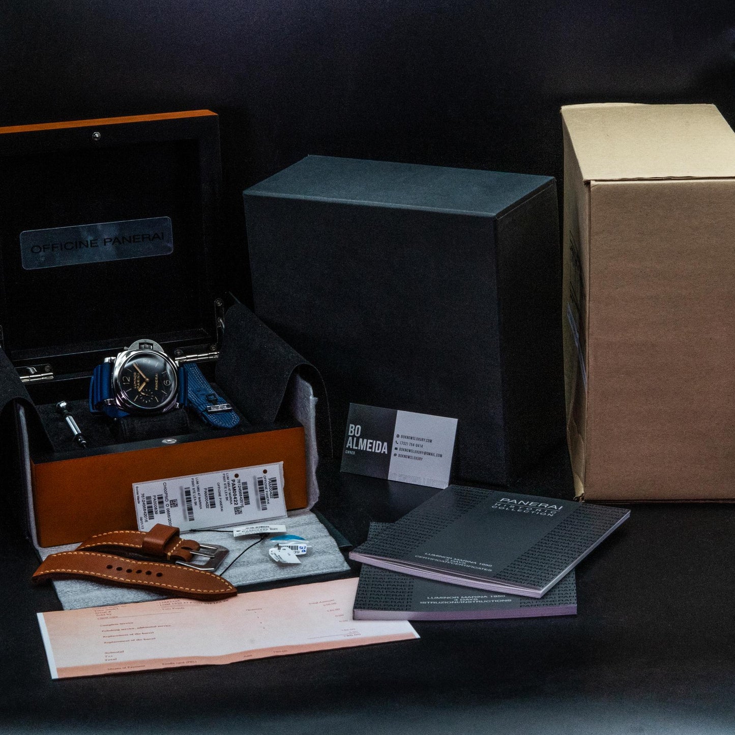 PAM00422 with blue strap